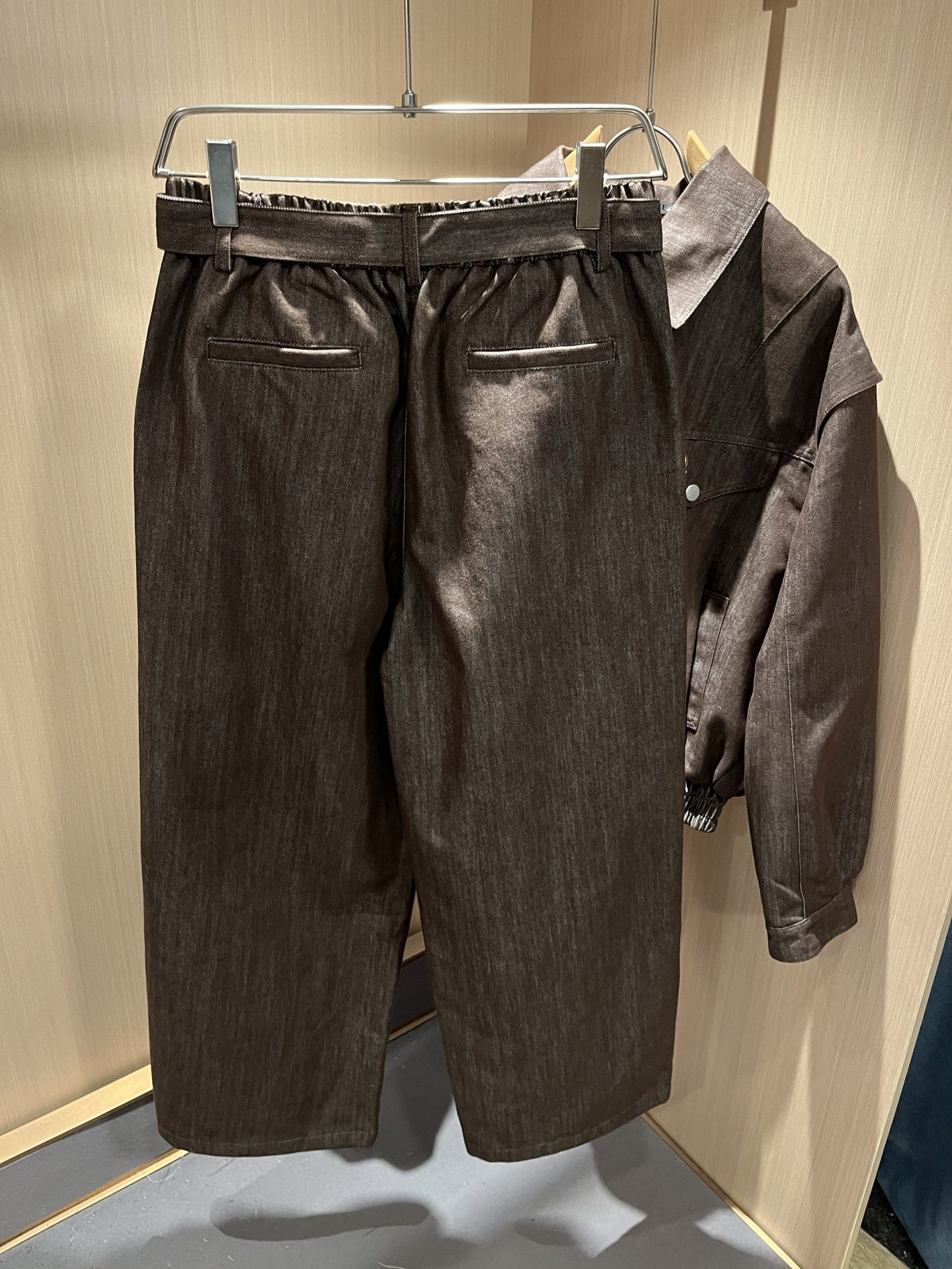 LOE*WE罗*威 2025秋冬男女同款👫牛仔套装，意大利原厂订单渠道，极具个性高级潮风，标志logo图