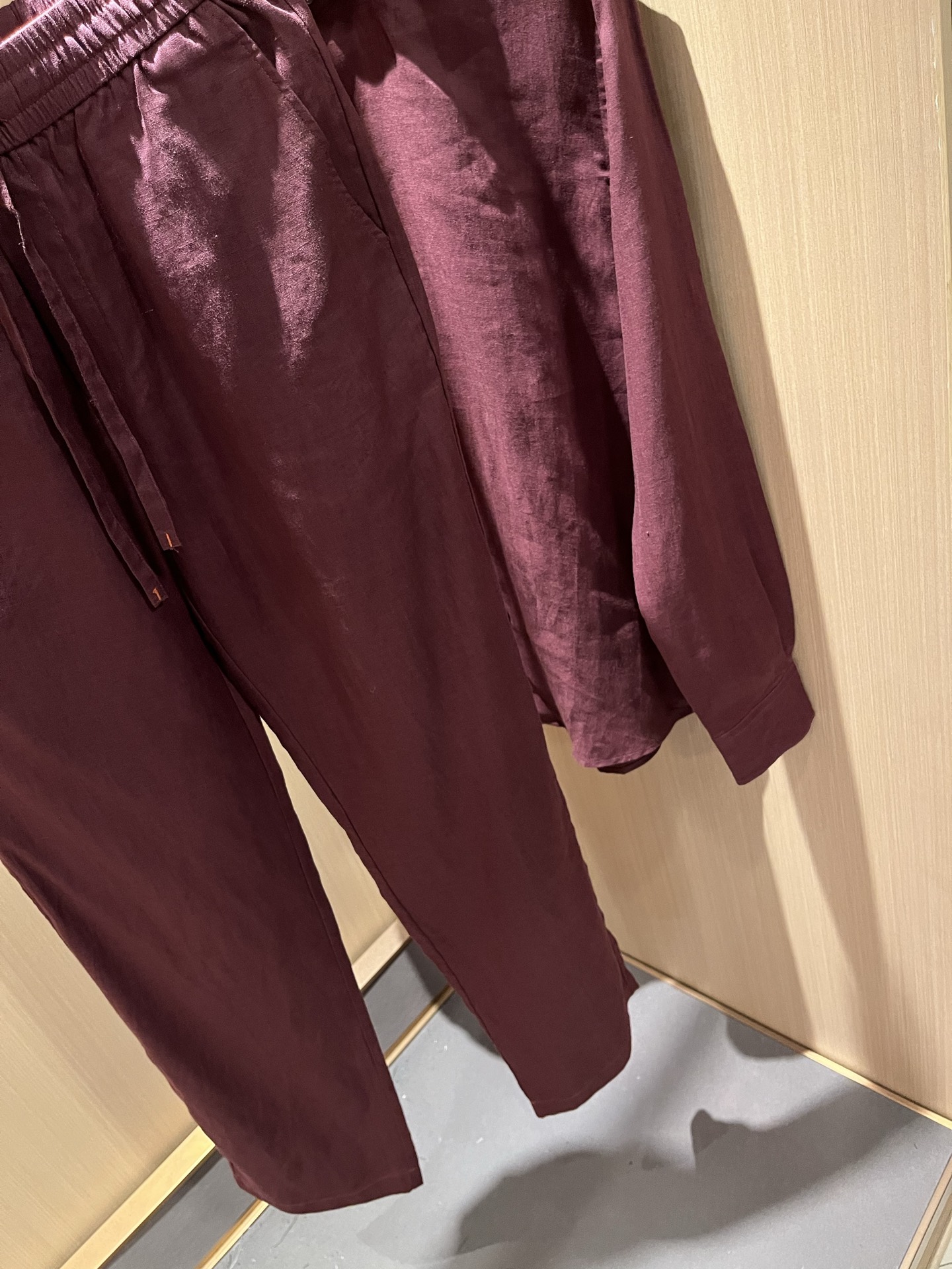 Ermenegildo Zeg*a杰*亚 2025秋冬新品男士套装，外贸公司订单！是杰尼亚经典的专有织物