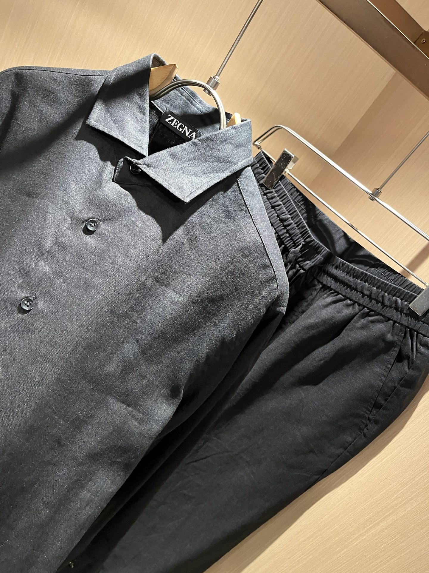 Ermenegildo Zeg*a杰*亚 2025秋冬新品男士套装，外贸公司订单！是杰尼亚经典的专有织物