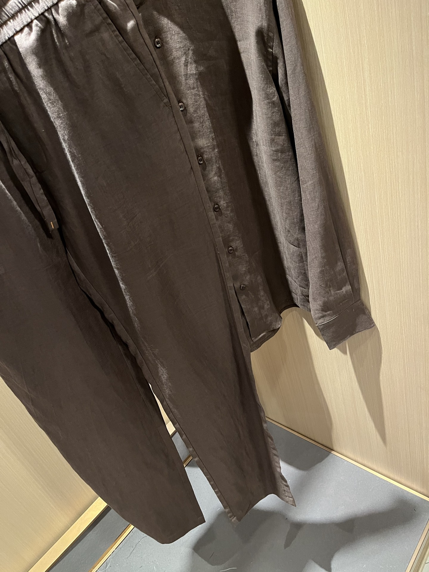 Ermenegildo Zeg*a杰*亚 2025秋冬新品男士套装，外贸公司订单！是杰尼亚经典的专有织物