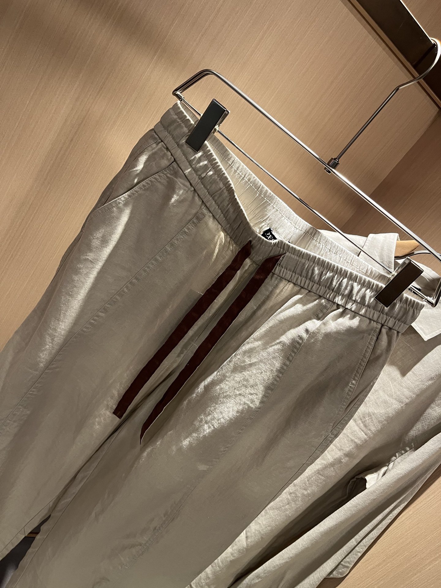 Ermenegildo Zeg*a杰*亚 2025秋冬新品男士套装，外贸公司订单！是杰尼亚经典的专有织物