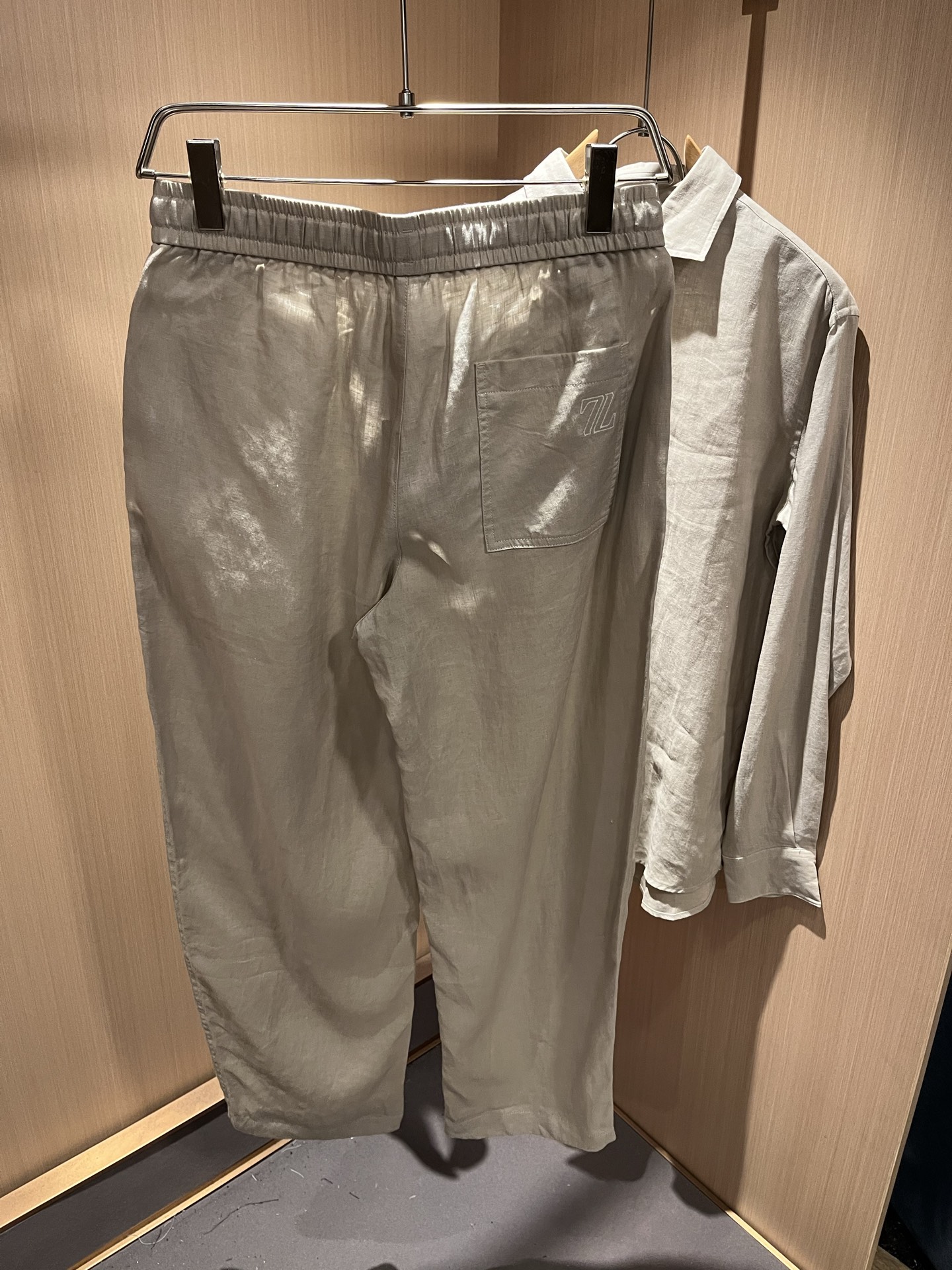 Ermenegildo Zeg*a杰*亚 2025秋冬新品男士套装，外贸公司订单！是杰尼亚经典的专有织物