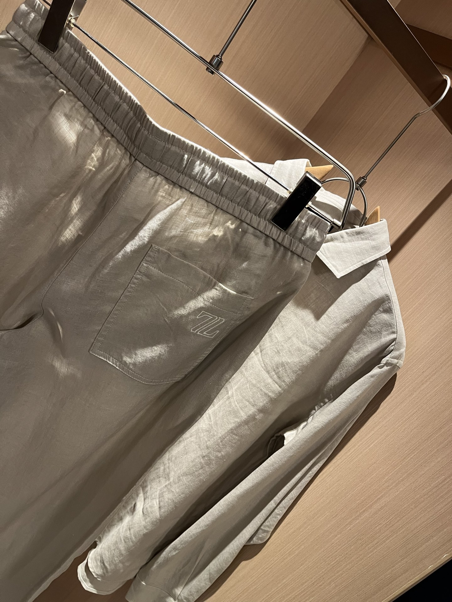 Ermenegildo Zeg*a杰*亚 2025秋冬新品男士套装，外贸公司订单！是杰尼亚经典的专有织物