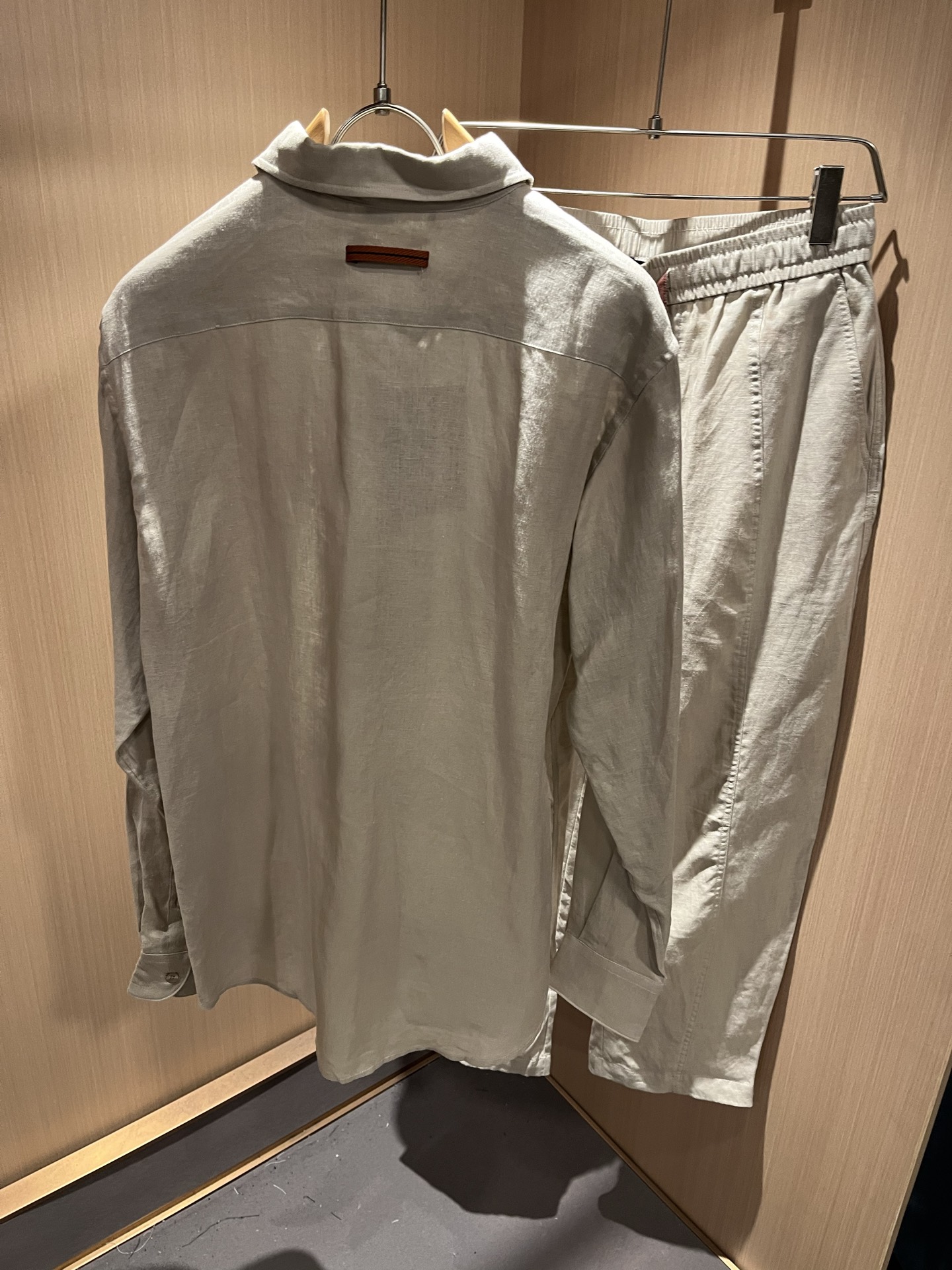 Ermenegildo Zeg*a杰*亚 2025秋冬新品男士套装，外贸公司订单！是杰尼亚经典的专有织物