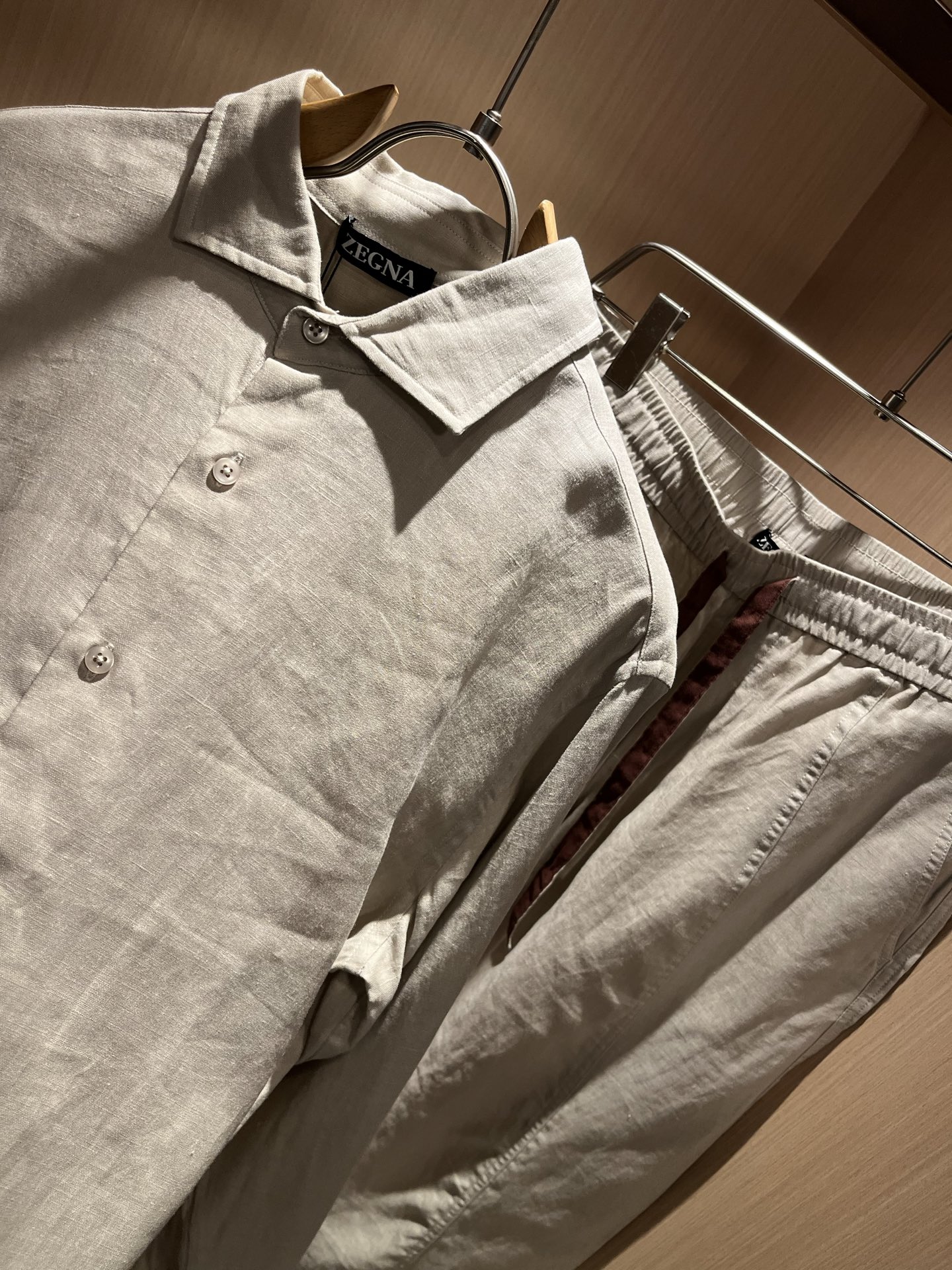 Ermenegildo Zeg*a杰*亚 2025秋冬新品男士套装，外贸公司订单！是杰尼亚经典的专有织物