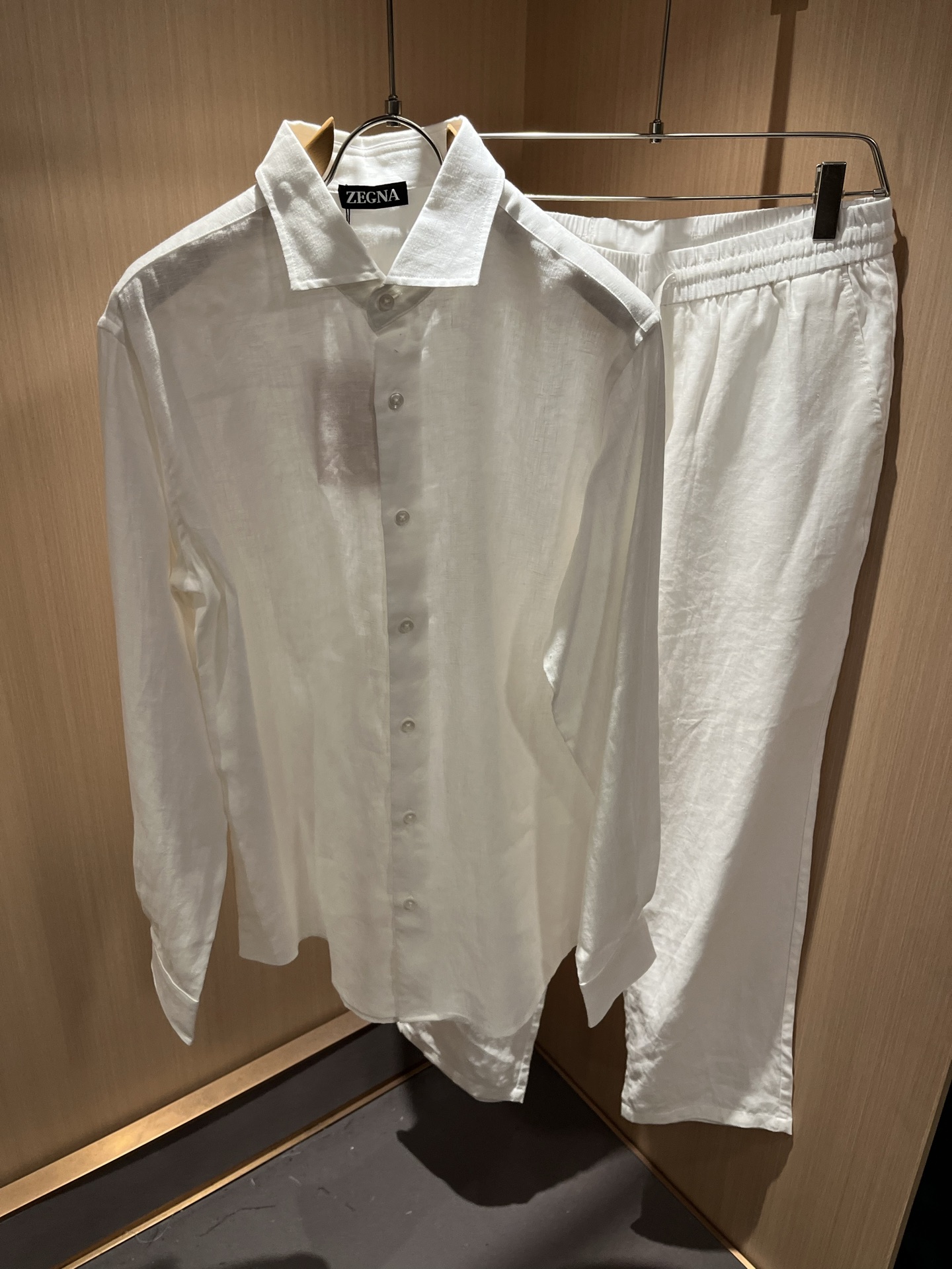 Ermenegildo Zeg*a杰*亚 2025秋冬新品男士套装，外贸公司订单！是杰尼亚经典的专有织物