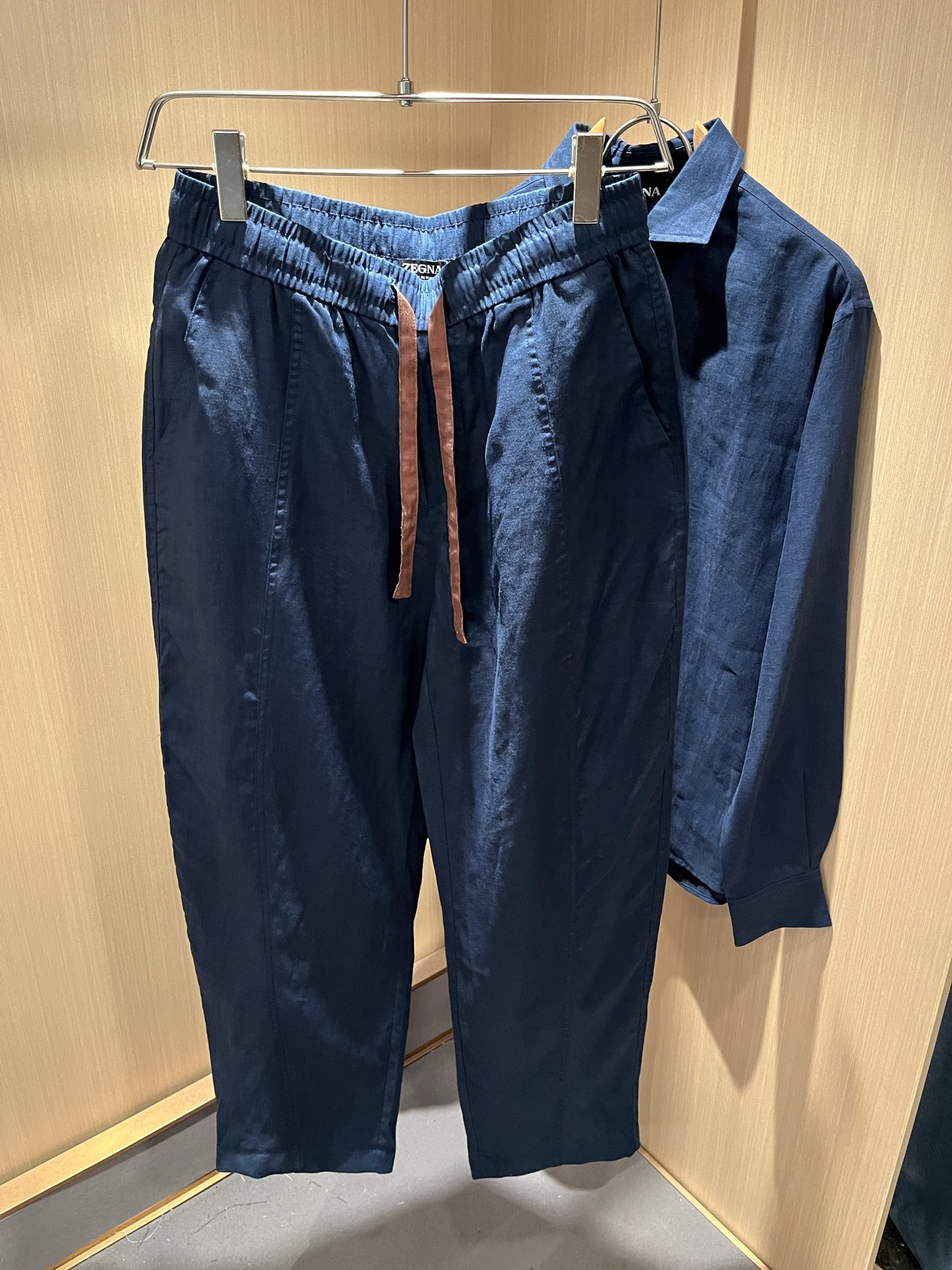 Ermenegildo Zeg*a杰*亚 2025秋冬新品男士套装，外贸公司订单！是杰尼亚经典的专有织物