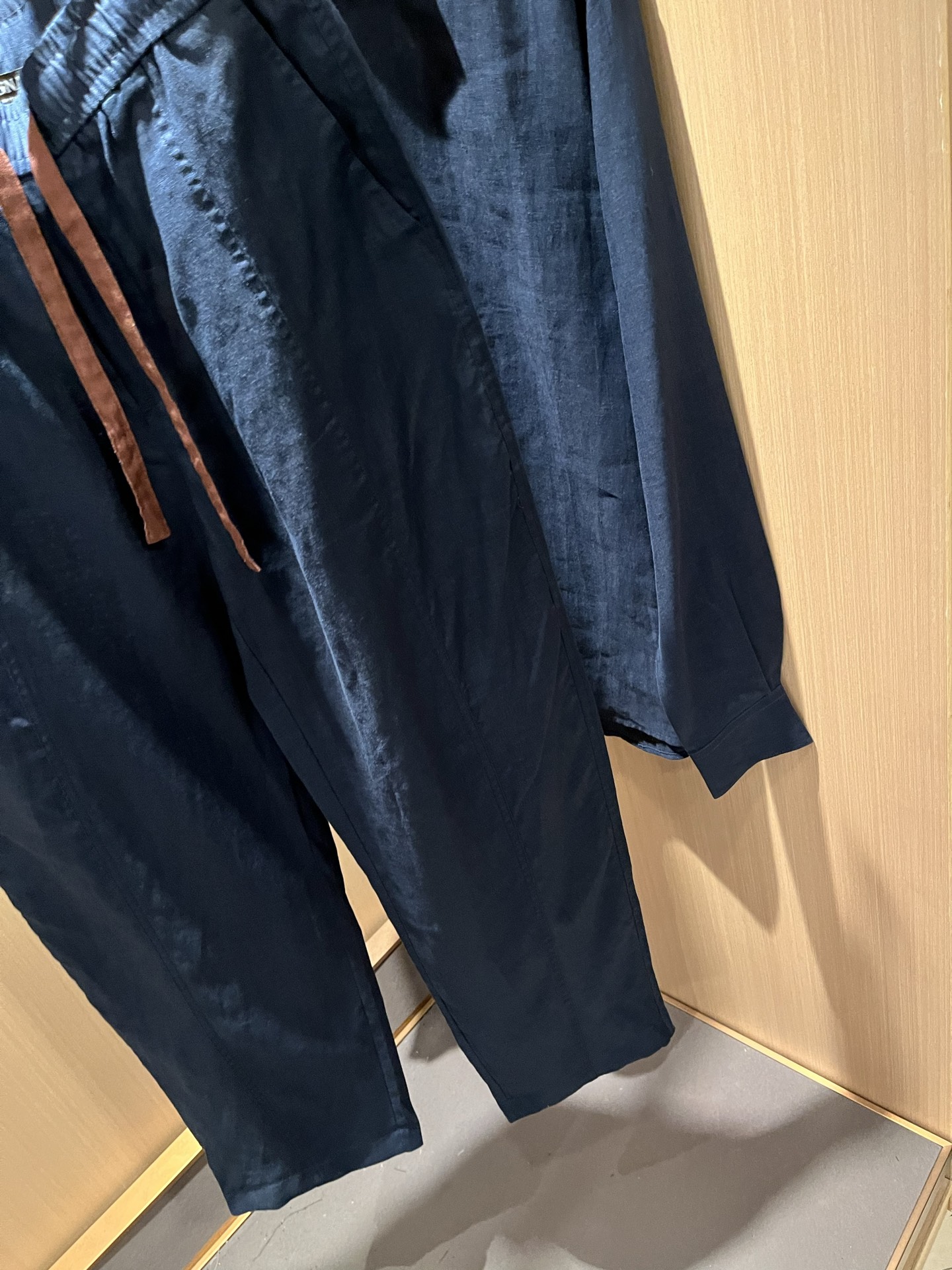 Ermenegildo Zeg*a杰*亚 2025秋冬新品男士套装，外贸公司订单！是杰尼亚经典的专有织物