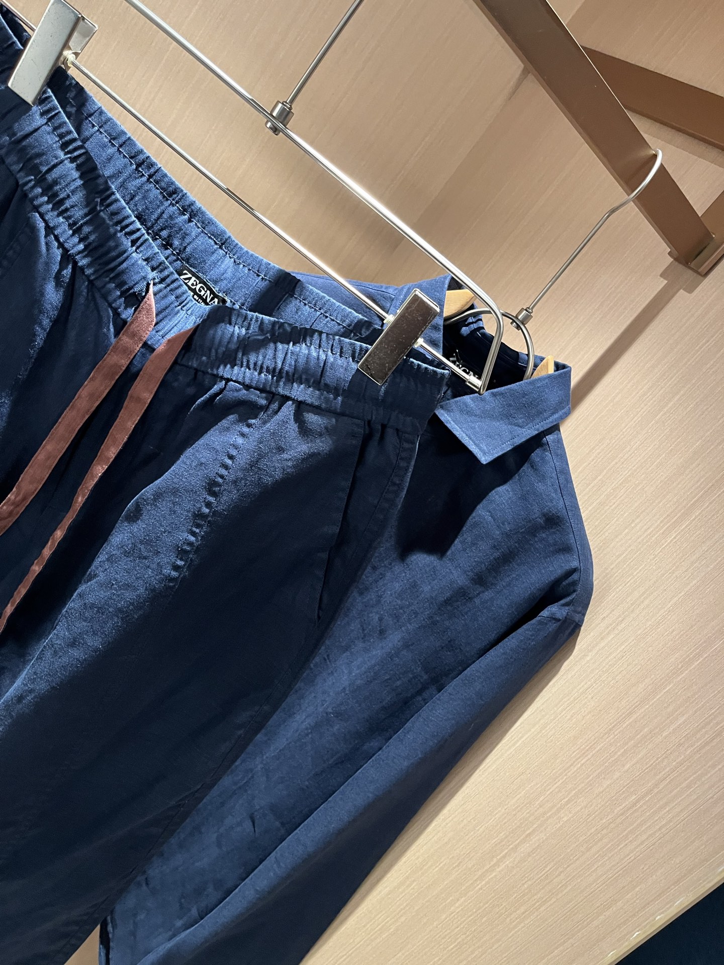 Ermenegildo Zeg*a杰*亚 2025秋冬新品男士套装，外贸公司订单！是杰尼亚经典的专有织物