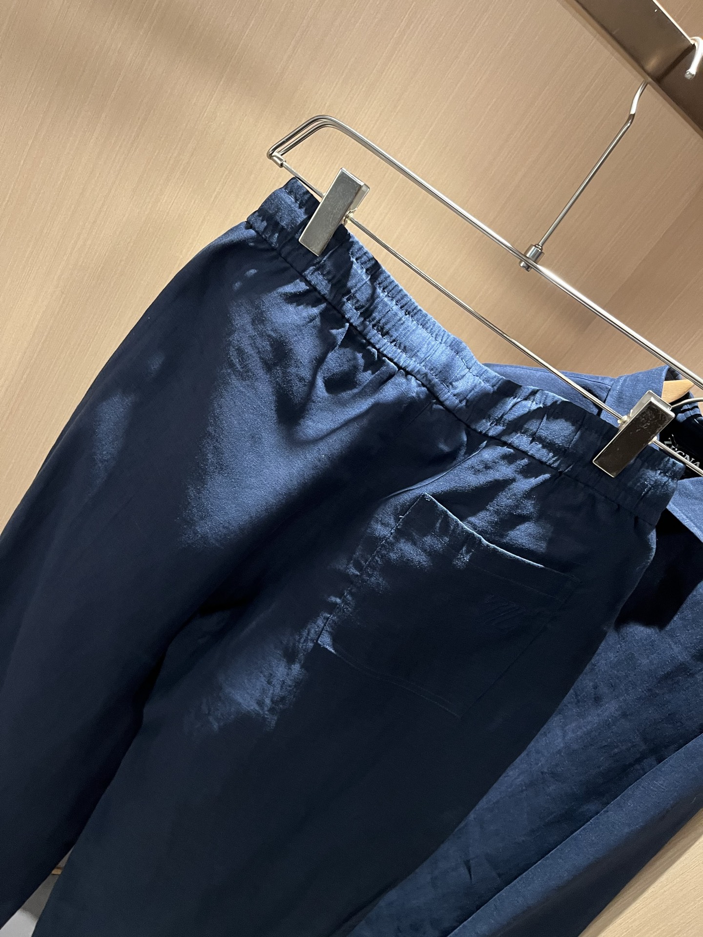 Ermenegildo Zeg*a杰*亚 2025秋冬新品男士套装，外贸公司订单！是杰尼亚经典的专有织物