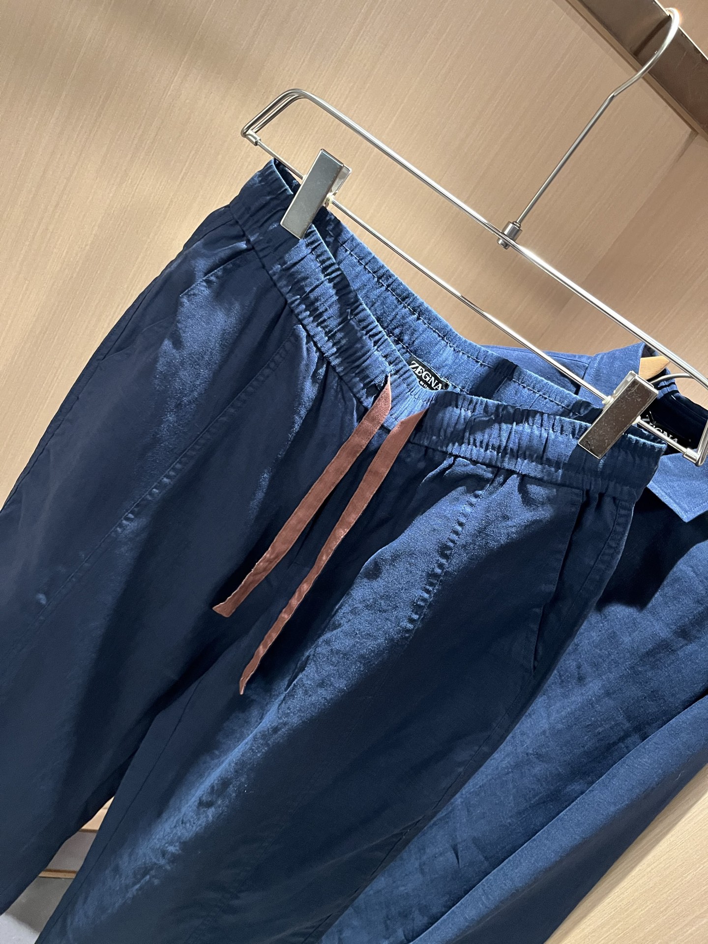 Ermenegildo Zeg*a杰*亚 2025秋冬新品男士套装，外贸公司订单！是杰尼亚经典的专有织物