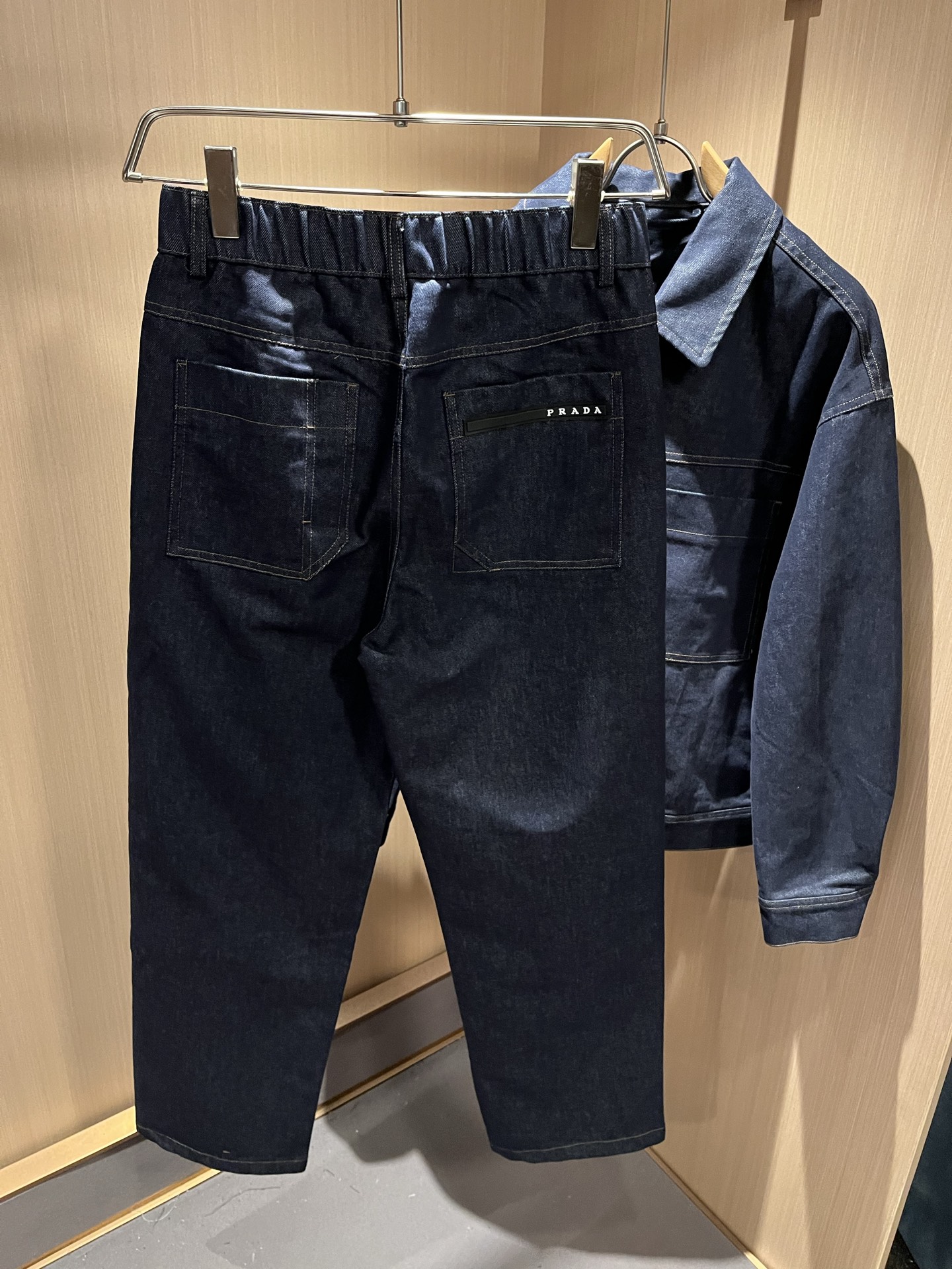 PPRAD*A普*达 2025秋冬新款休闲牛仔套装，最新款全网独家首上！！~既经典有时尚百搭，谁不爱啊，