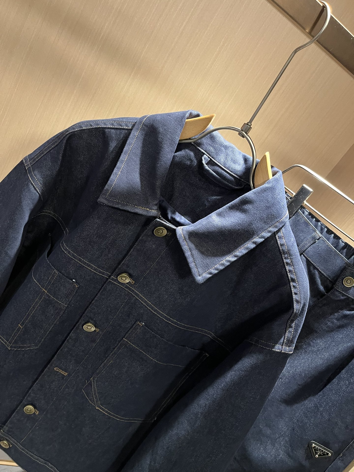 PPRAD*A普*达 2025秋冬新款休闲牛仔套装，最新款全网独家首上！！~既经典有时尚百搭，谁不爱啊，