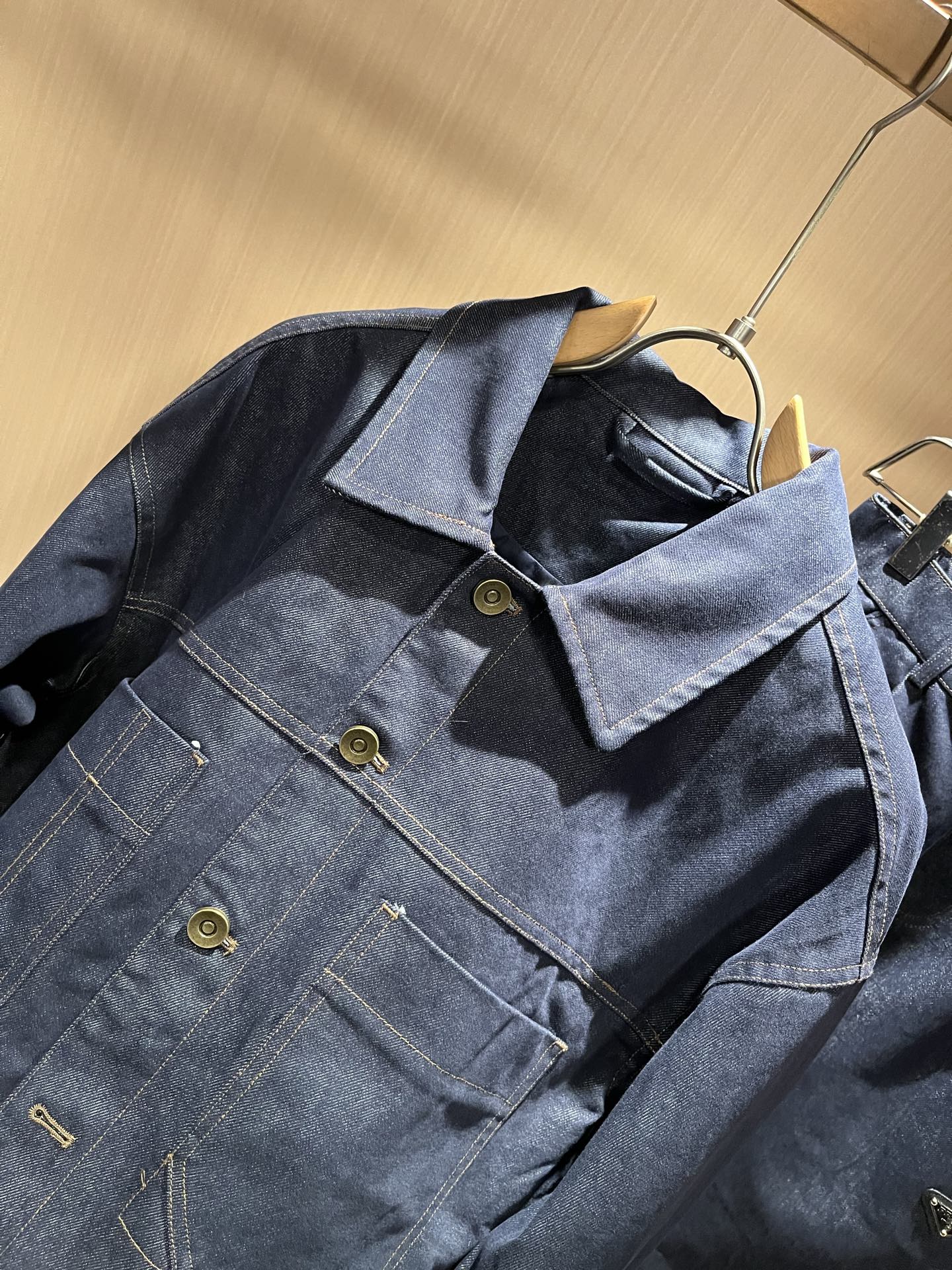 PPRAD*A普*达 2025秋冬新款休闲牛仔套装，最新款全网独家首上！！~既经典有时尚百搭，谁不爱啊，