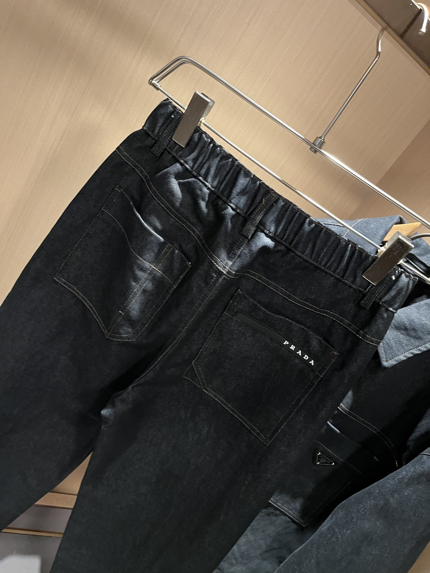 PPRAD*A普*达 2025秋冬新款休闲牛仔套装，最新款全网独家首上！！~既经典有时尚百搭，谁不爱啊，