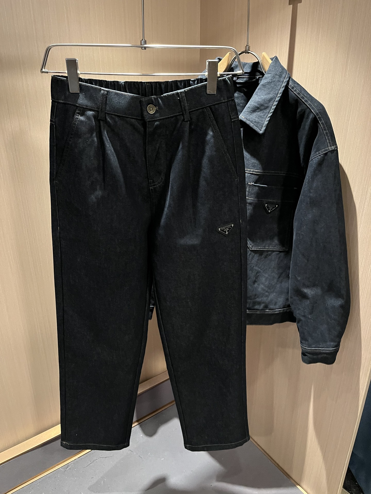 PPRAD*A普*达 2025秋冬新款休闲牛仔套装，最新款全网独家首上！！~既经典有时尚百搭，谁不爱啊，