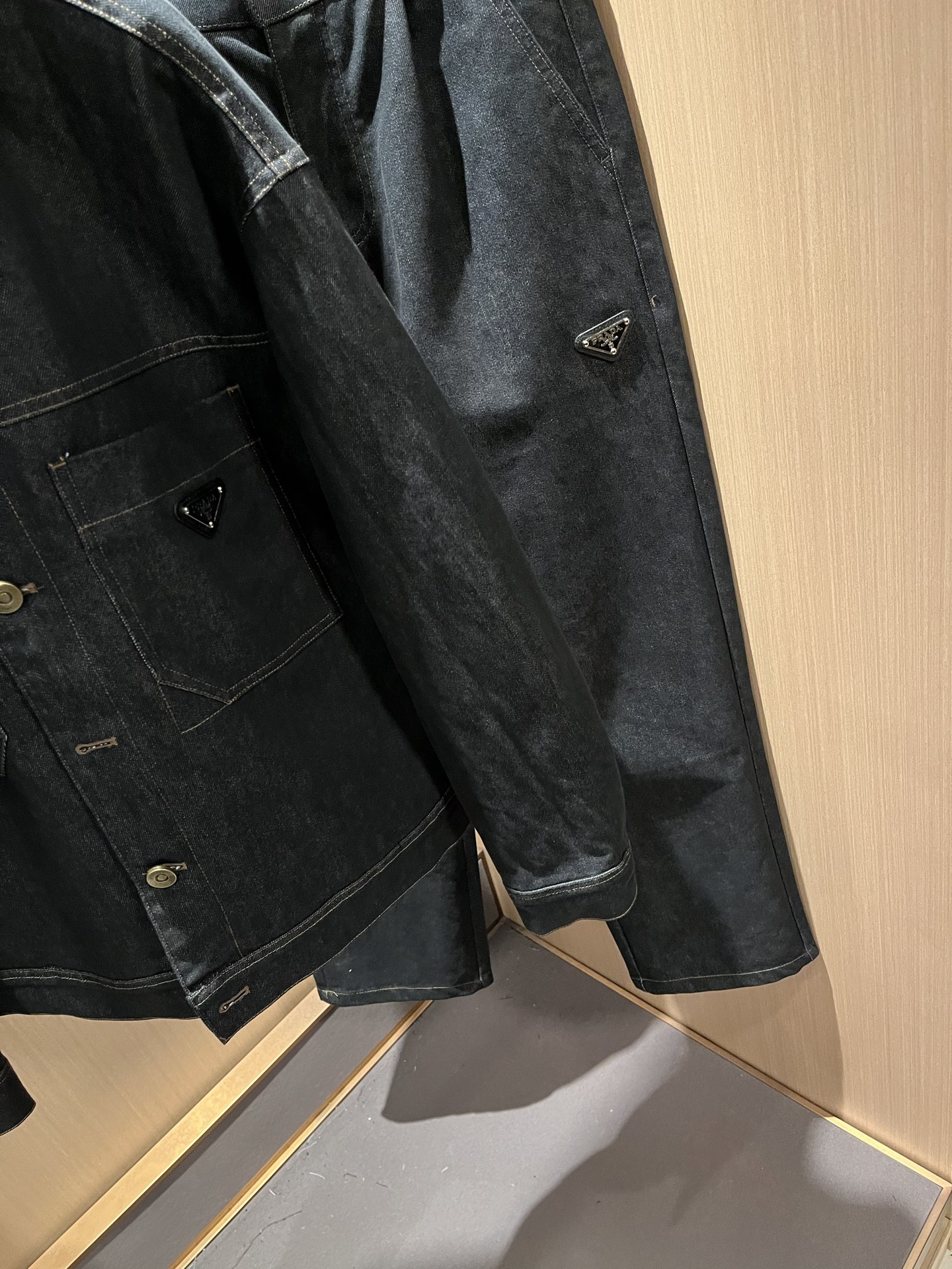 PPRAD*A普*达 2025秋冬新款休闲牛仔套装，最新款全网独家首上！！~既经典有时尚百搭，谁不爱啊，