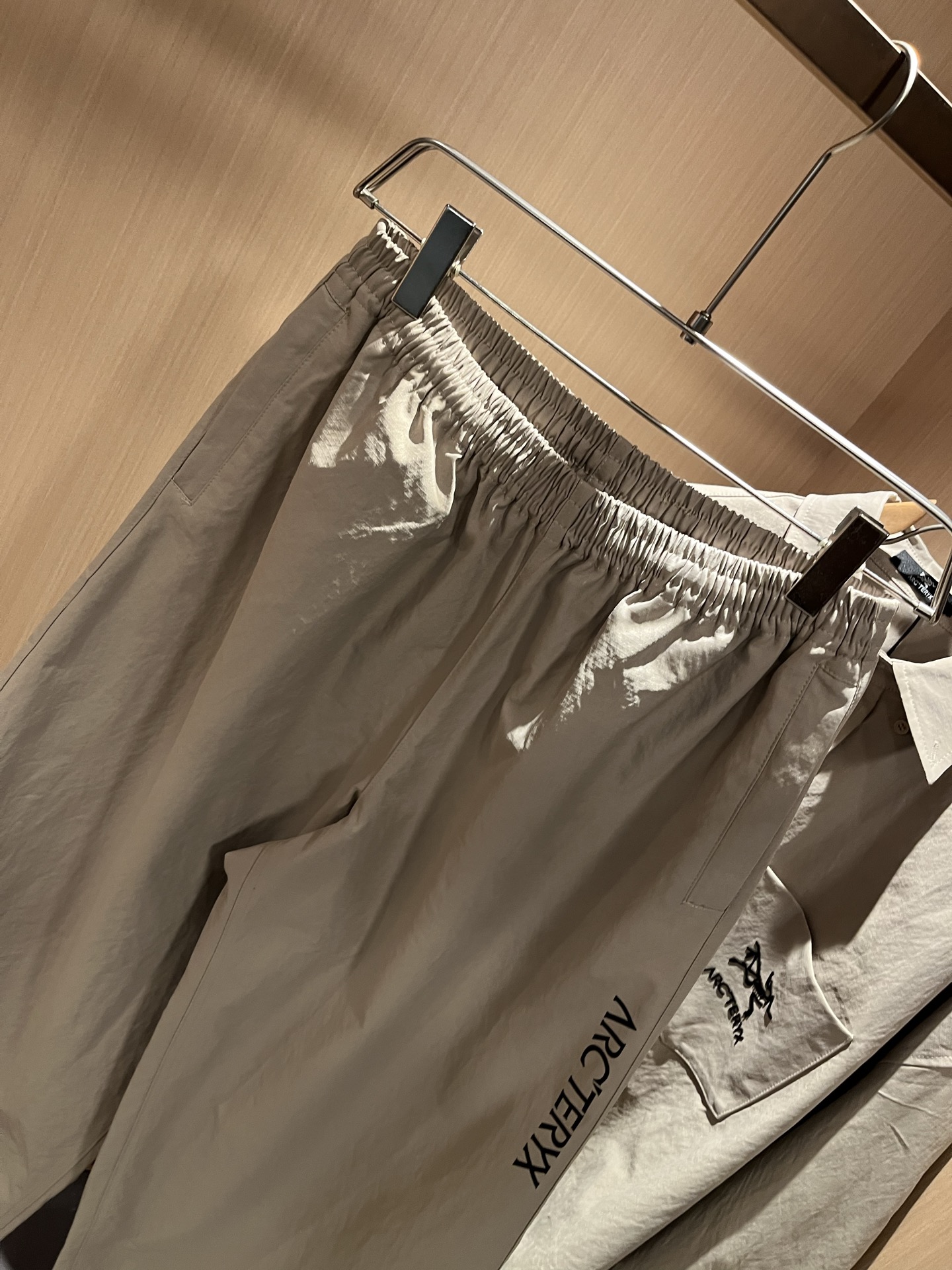 ARCTER*X始*祖鸟 2025秋冬新款休闲套装，户外品牌可能大家第一想到的就是加拿大鹅、始祖鸟。给人