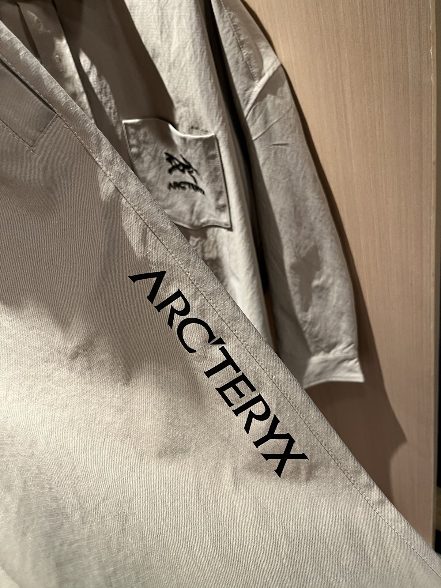 ARCTER*X始*祖鸟 2025秋冬新款休闲套装，户外品牌可能大家第一想到的就是加拿大鹅、始祖鸟。给人