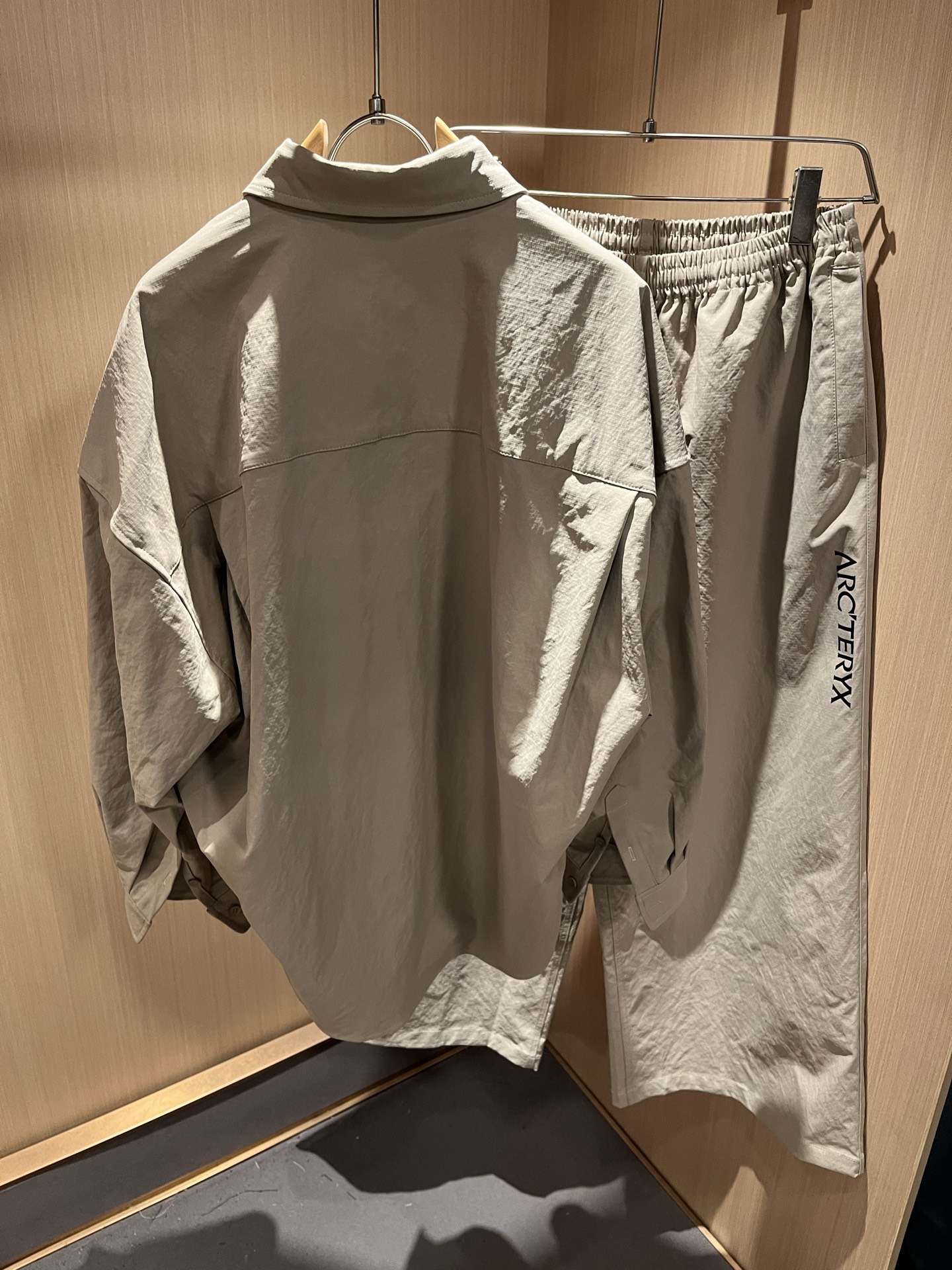 ARCTER*X始*祖鸟 2025秋冬新款休闲套装，户外品牌可能大家第一想到的就是加拿大鹅、始祖鸟。给人