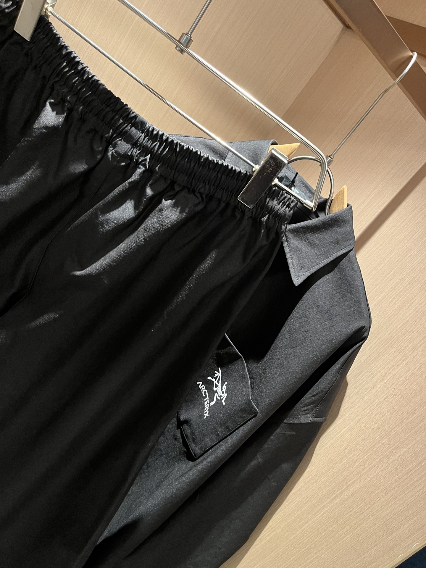 ARCTER*X始*祖鸟 2025秋冬新款休闲套装，户外品牌可能大家第一想到的就是加拿大鹅、始祖鸟。给人