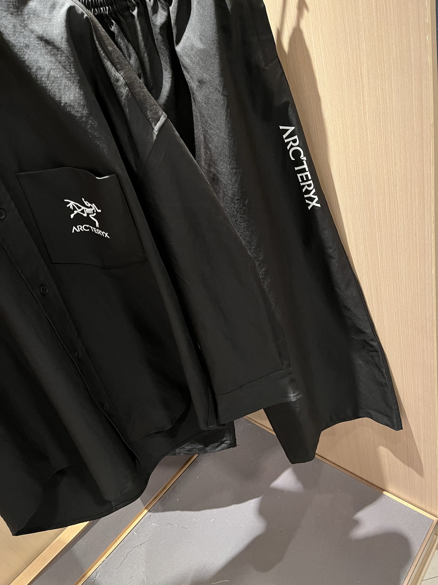 ARCTER*X始*祖鸟 2025秋冬新款休闲套装，户外品牌可能大家第一想到的就是加拿大鹅、始祖鸟。给人