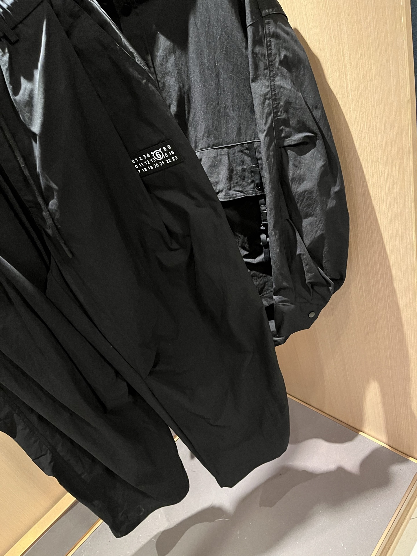 马吉拉 maison margiel 2025秋冬新款男女同款👫休闲套装，专柜同步发售！定制专属面料，胸