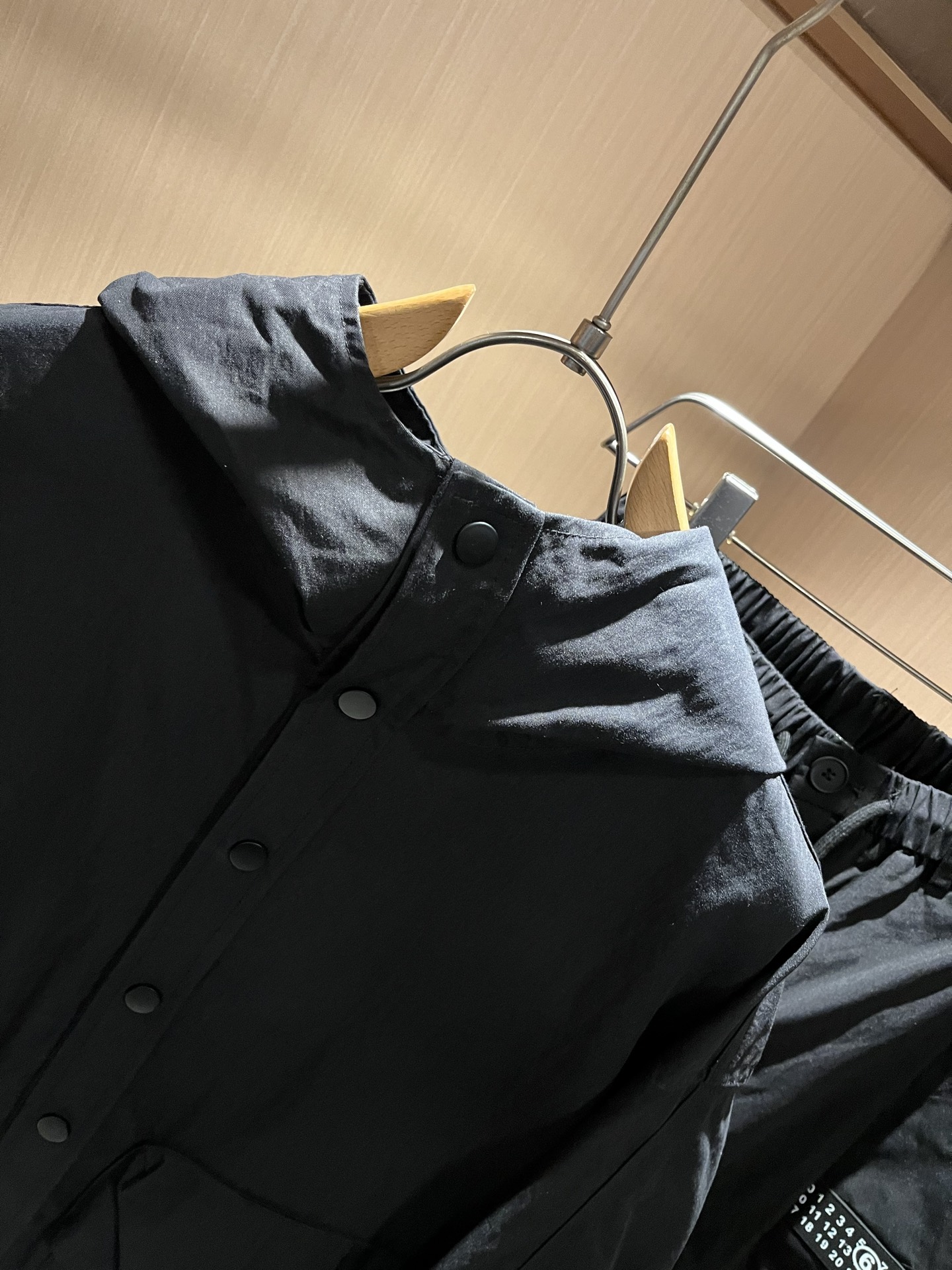 马吉拉 maison margiel 2025秋冬新款男女同款👫休闲套装，专柜同步发售！定制专属面料，胸