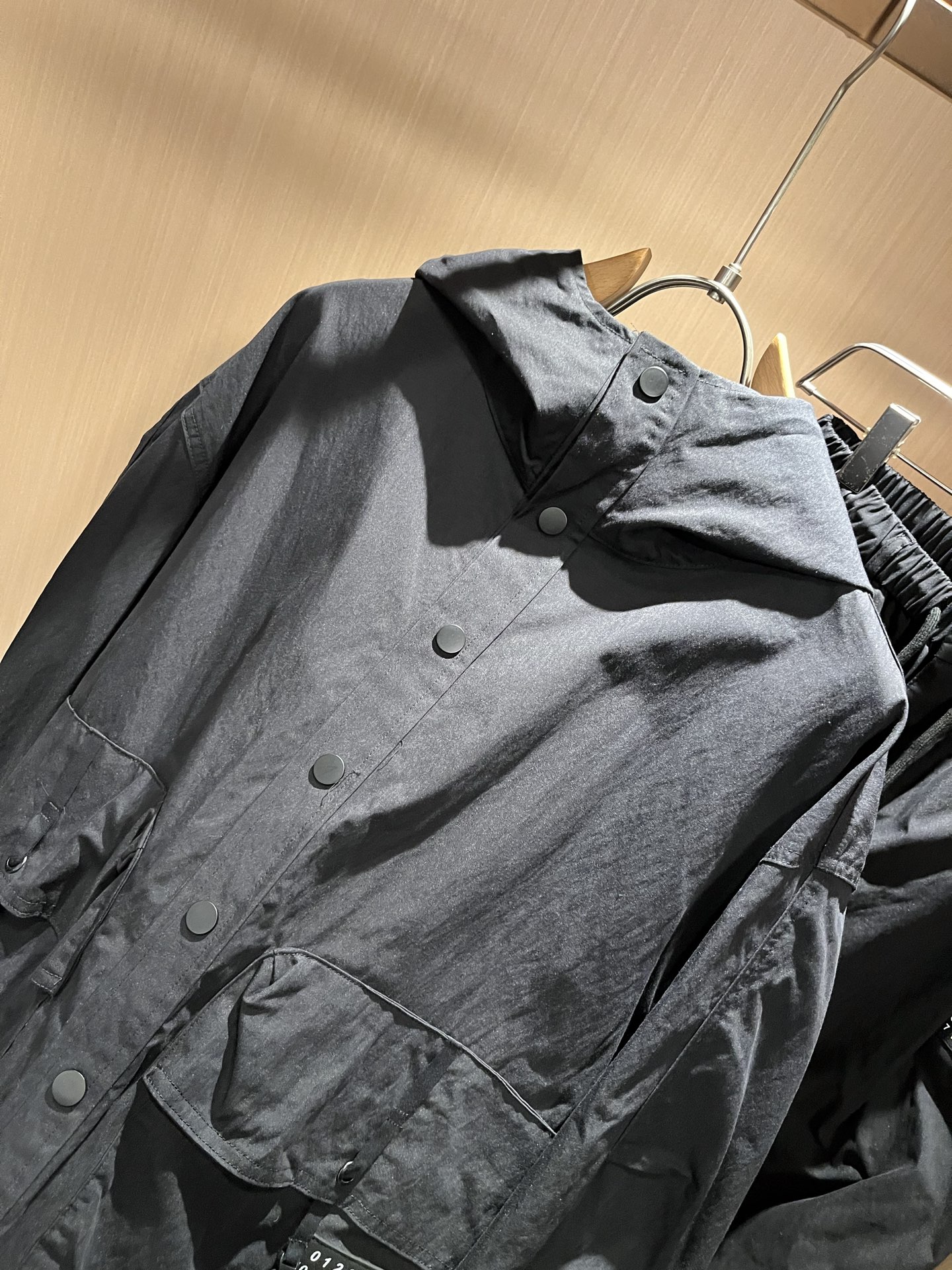 马吉拉 maison margiel 2025秋冬新款男女同款👫休闲套装，专柜同步发售！定制专属面料，胸