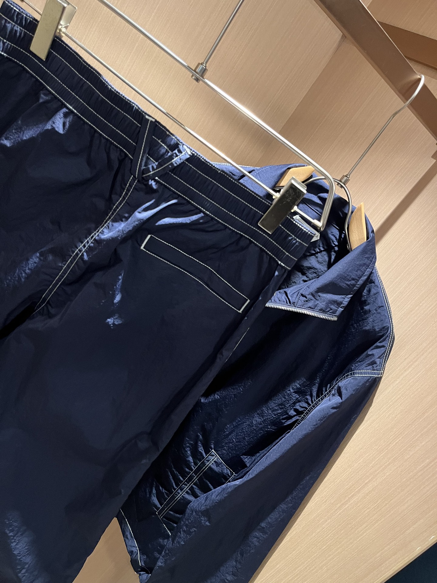 Botte*aVene*te葆碟家2025秋冬男士休闲套装，完美品相，第一眼看到这款夹克，百搭的实穿款！