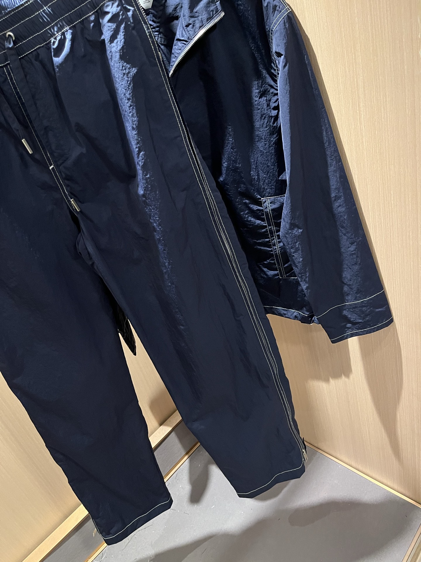 Botte*aVene*te葆碟家2025秋冬男士休闲套装，完美品相，第一眼看到这款夹克，百搭的实穿款！