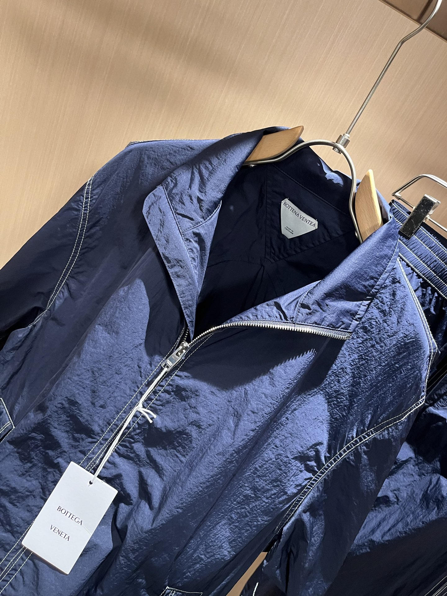 Botte*aVene*te葆碟家2025秋冬男士休闲套装，完美品相，第一眼看到这款夹克，百搭的实穿款！