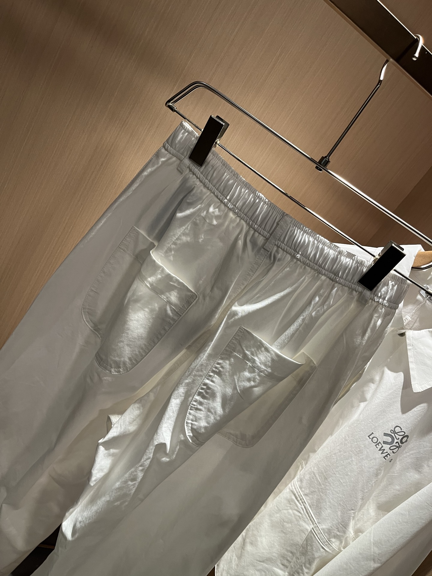 LOE*WE罗*威 2025秋冬男女同款👫套装，意大利原厂订单渠道，极具个性高级潮风，标志logo图案印