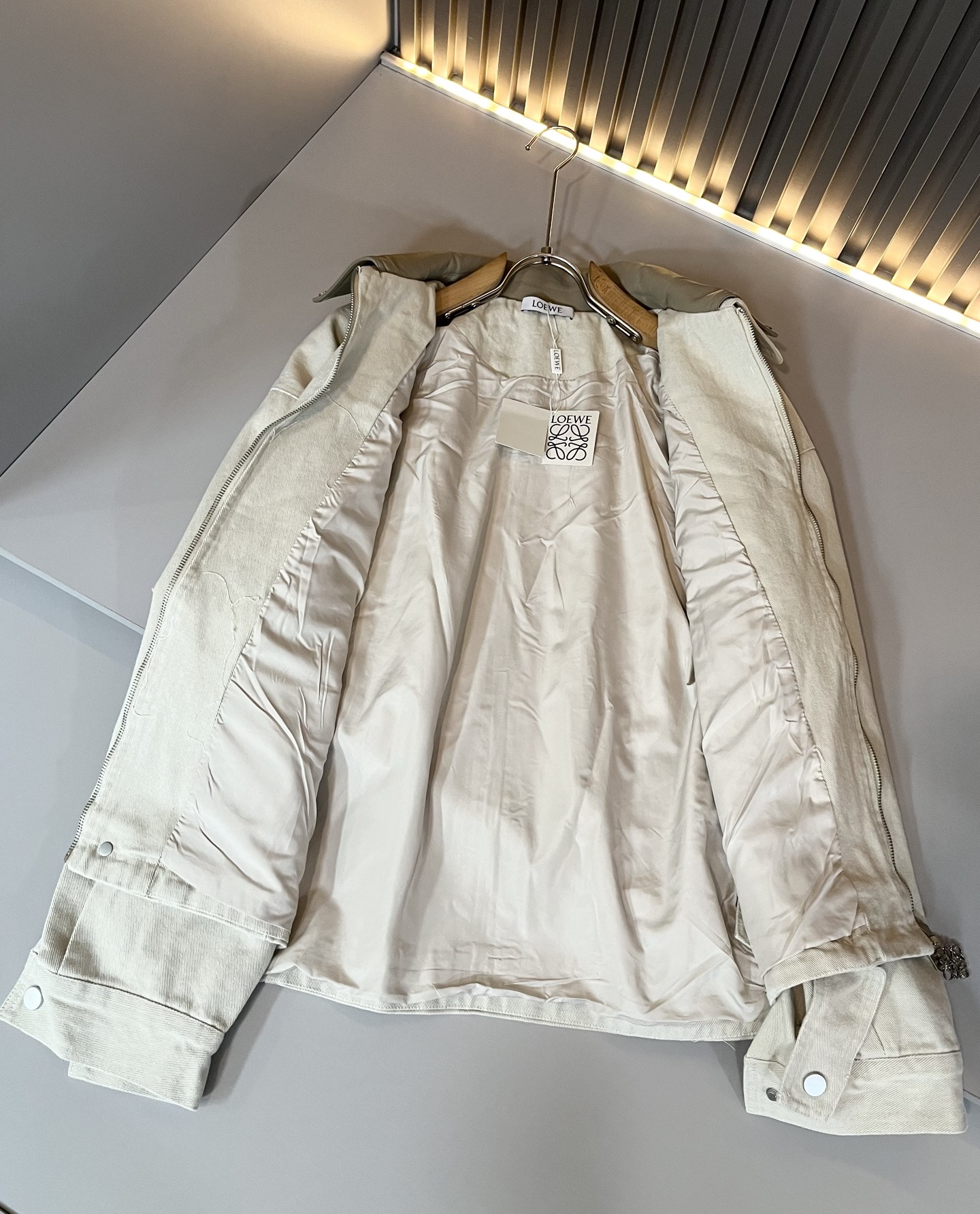 LO*WE/罗*威2025秋冬新款牛仔男女同款👫夹克外套，贸易公司渠道货，2025年最新品，官柜同步售卖