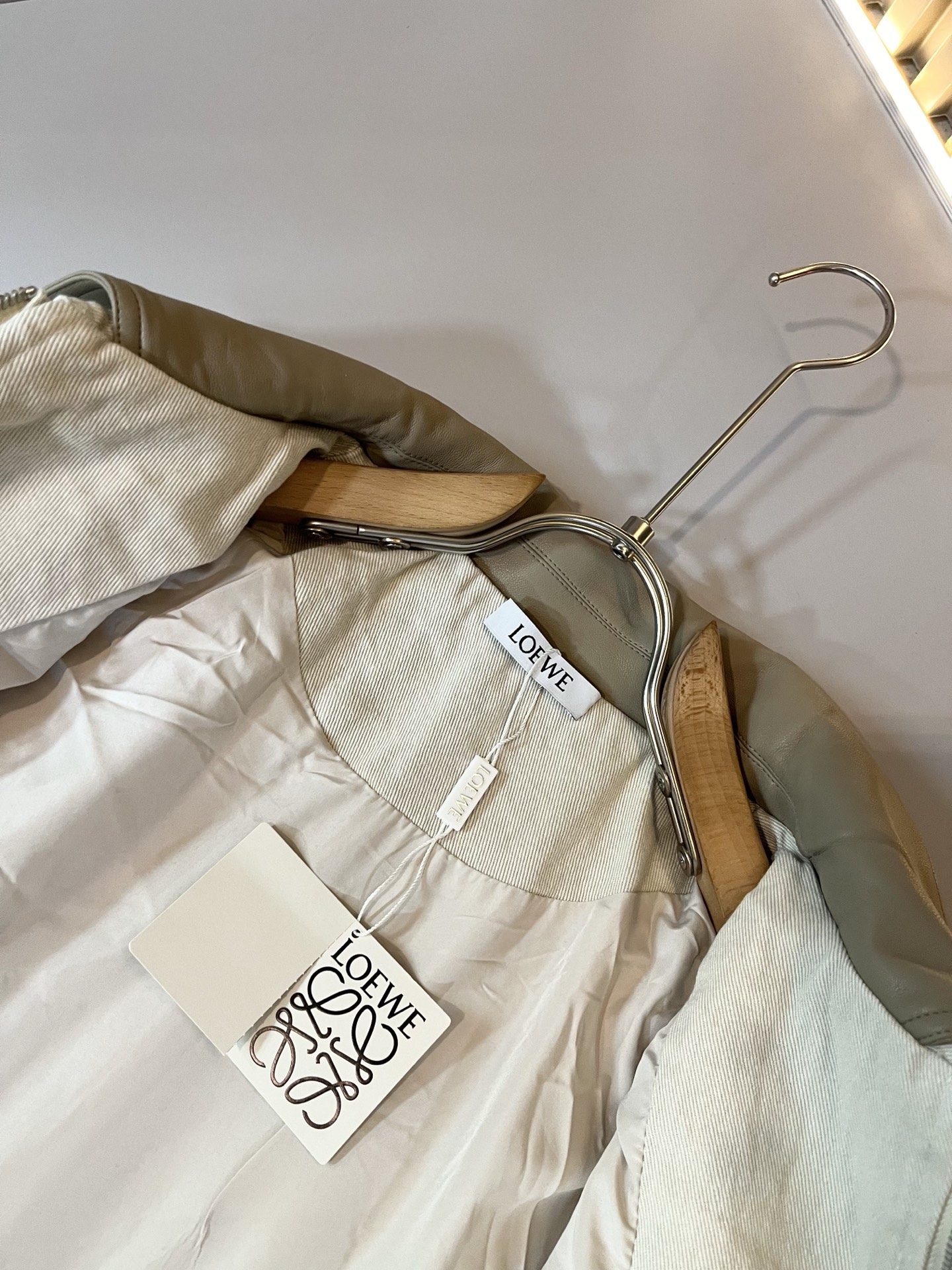 LO*WE/罗*威2025秋冬新款牛仔男女同款👫夹克外套，贸易公司渠道货，2025年最新品，官柜同步售卖