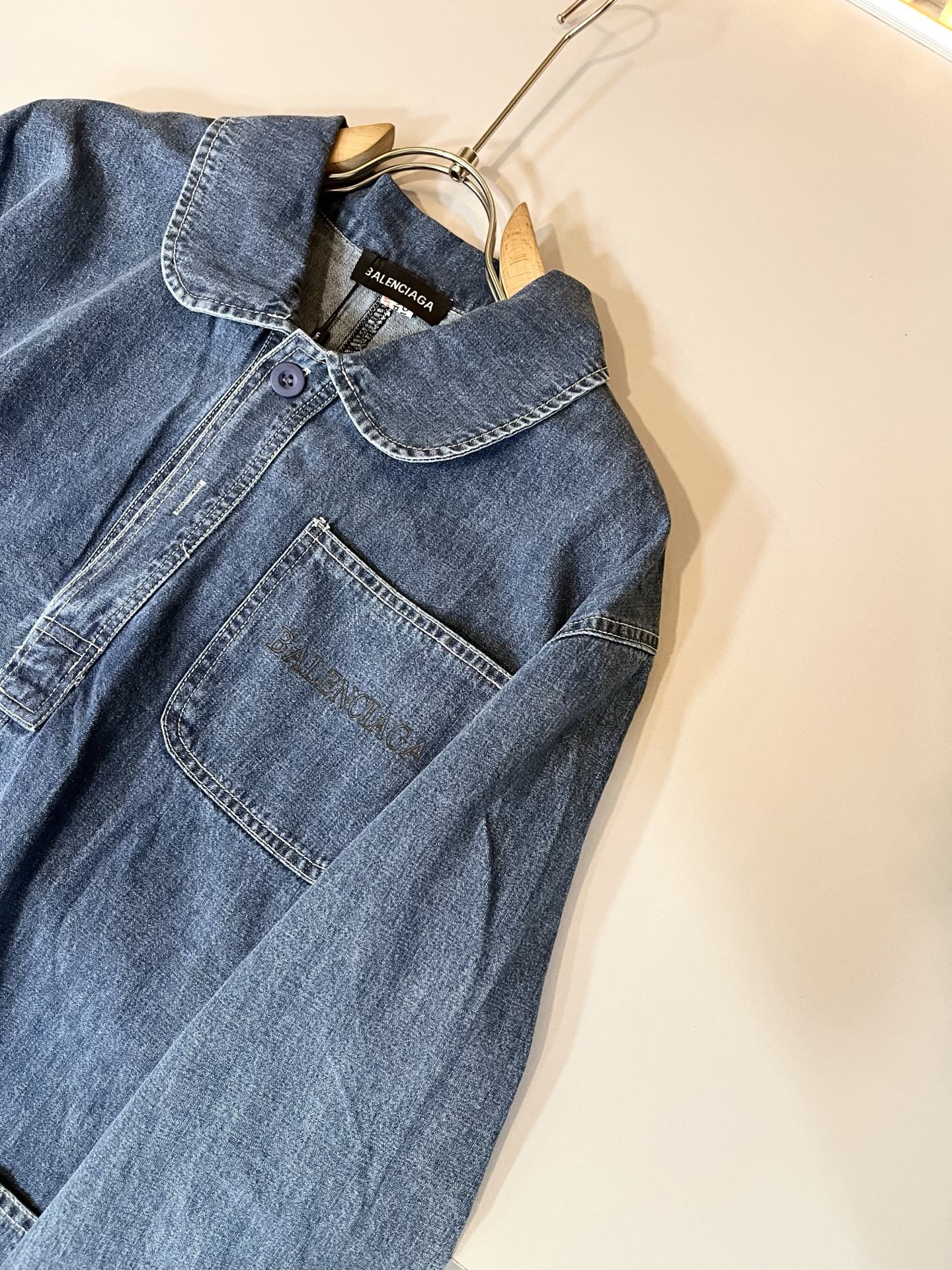 BALENCI*GA巴黎*家 2025秋季新款男女同款👫牛仔衬衣，走秀图案印花时尚休闲衬衣，标志logo