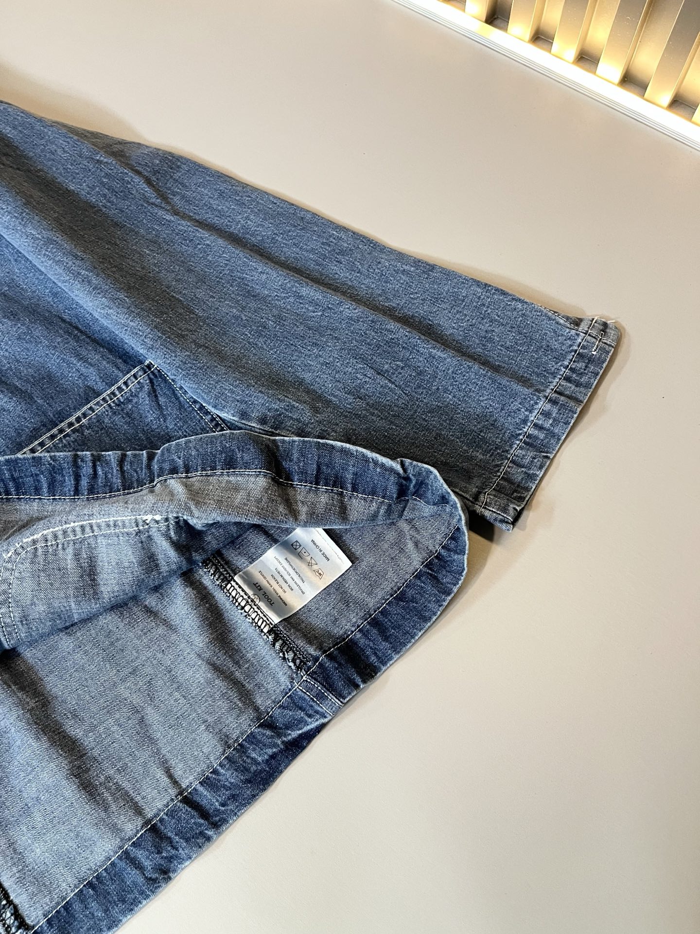 BALENCI*GA巴黎*家 2025秋季新款男女同款👫牛仔衬衣，走秀图案印花时尚休闲衬衣，标志logo