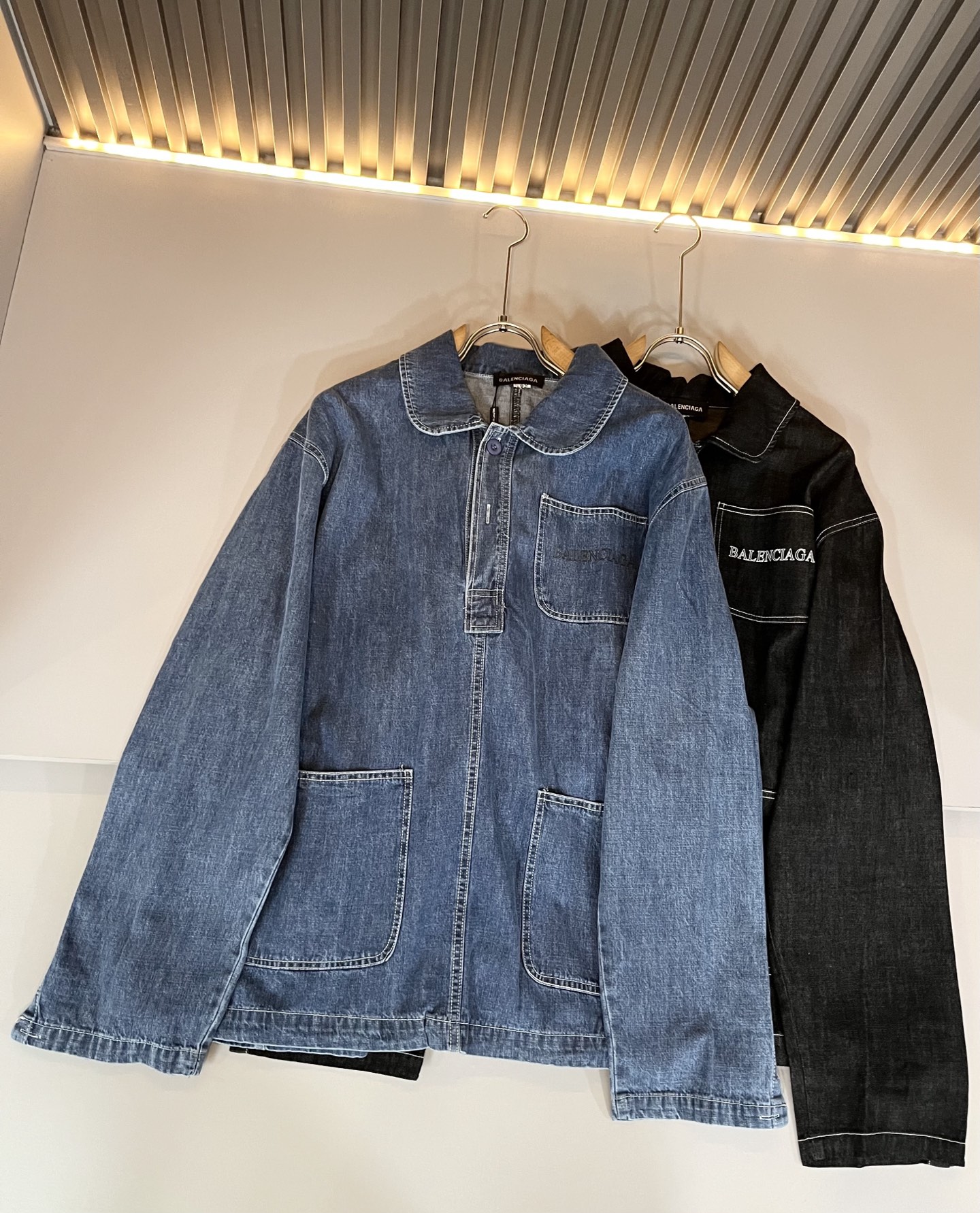 BALENCI*GA巴黎*家 2025秋季新款男女同款👫牛仔衬衣，走秀图案印花时尚休闲衬衣，标志logo