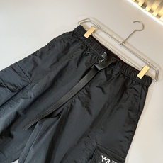 Y- 3山本*耀司 2025秋冬新品休闲裤,裤腿字母logo图案贴布设计!定制做旧洗水棉面料!上身舒适感 Y- 3山本*耀司 2025秋冬新品休闲裤,裤腿字母logo图案贴布设计!定制做旧洗水棉面料!上身舒适感