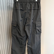 Y- 3山本*耀司 2025秋冬新品休闲裤,裤腿字母logo图案贴布设计!定制做旧洗水棉面料!上身舒适感 Y- 3山本*耀司 2025秋冬新品休闲裤,裤腿字母logo图案贴布设计!定制做旧洗水棉面料!上身舒适感