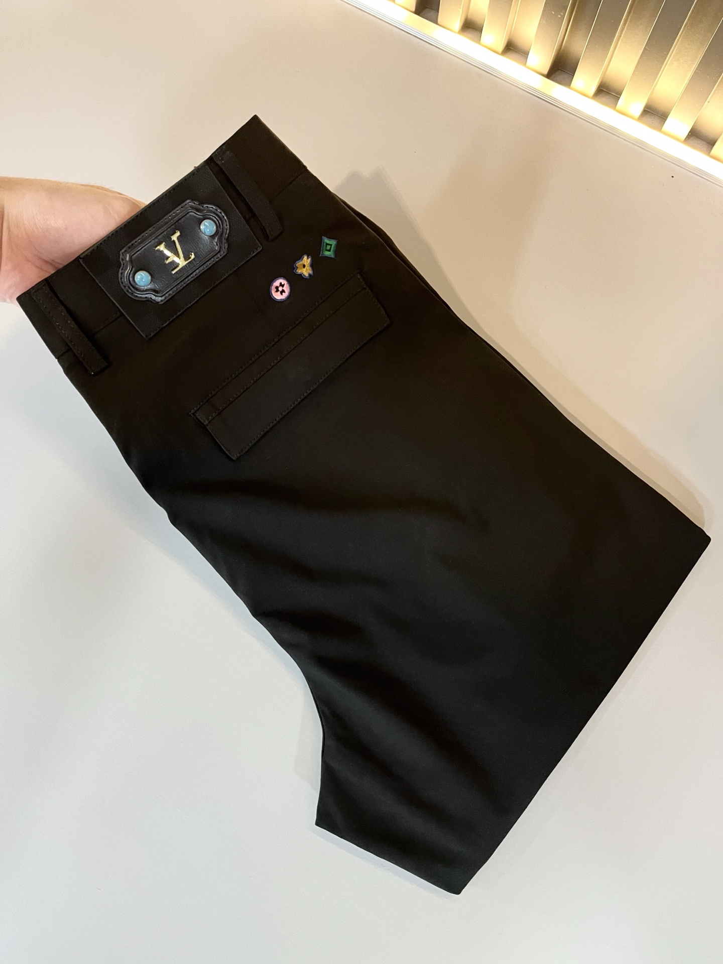 LouisVuitt*路易*登 2025秋冬新款男士休闲西裤，男士经典时尚百搭商务休闲西裤! 都市精英商