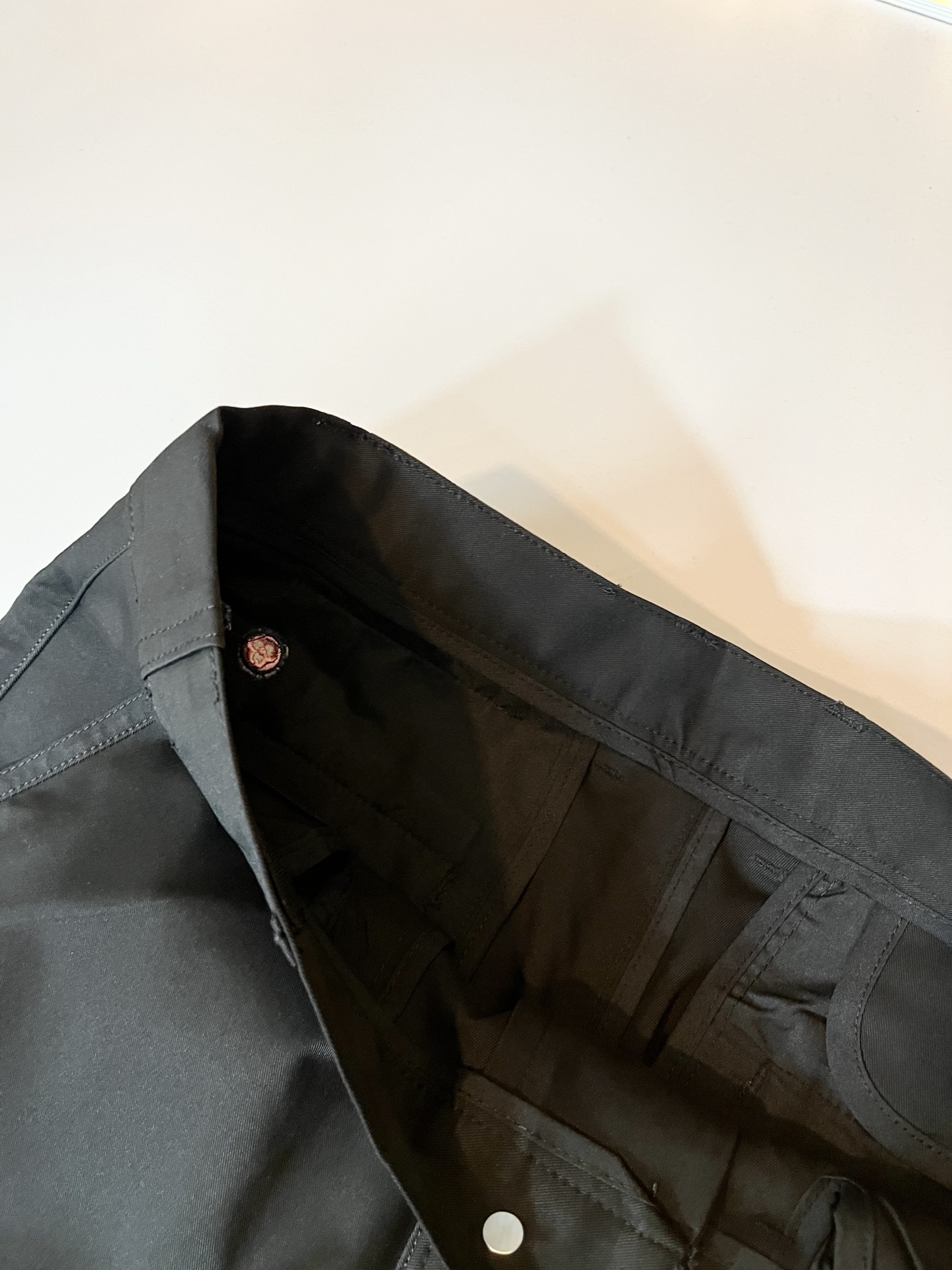 LouisVuitt*路易*登 2025秋冬新款男士休闲西裤，男士经典时尚百搭商务休闲西裤! 都市精英商