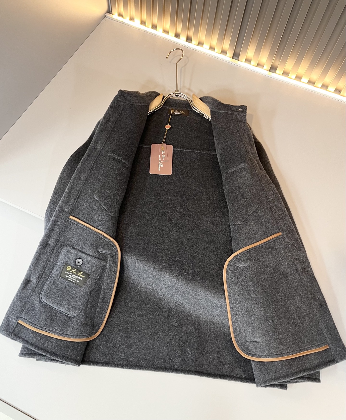 Loro Piana诺悠翩雅 2025秋冬新品男士休闲夹克外套，外贸公司订单！客供羊毛呢材质，经典的专有