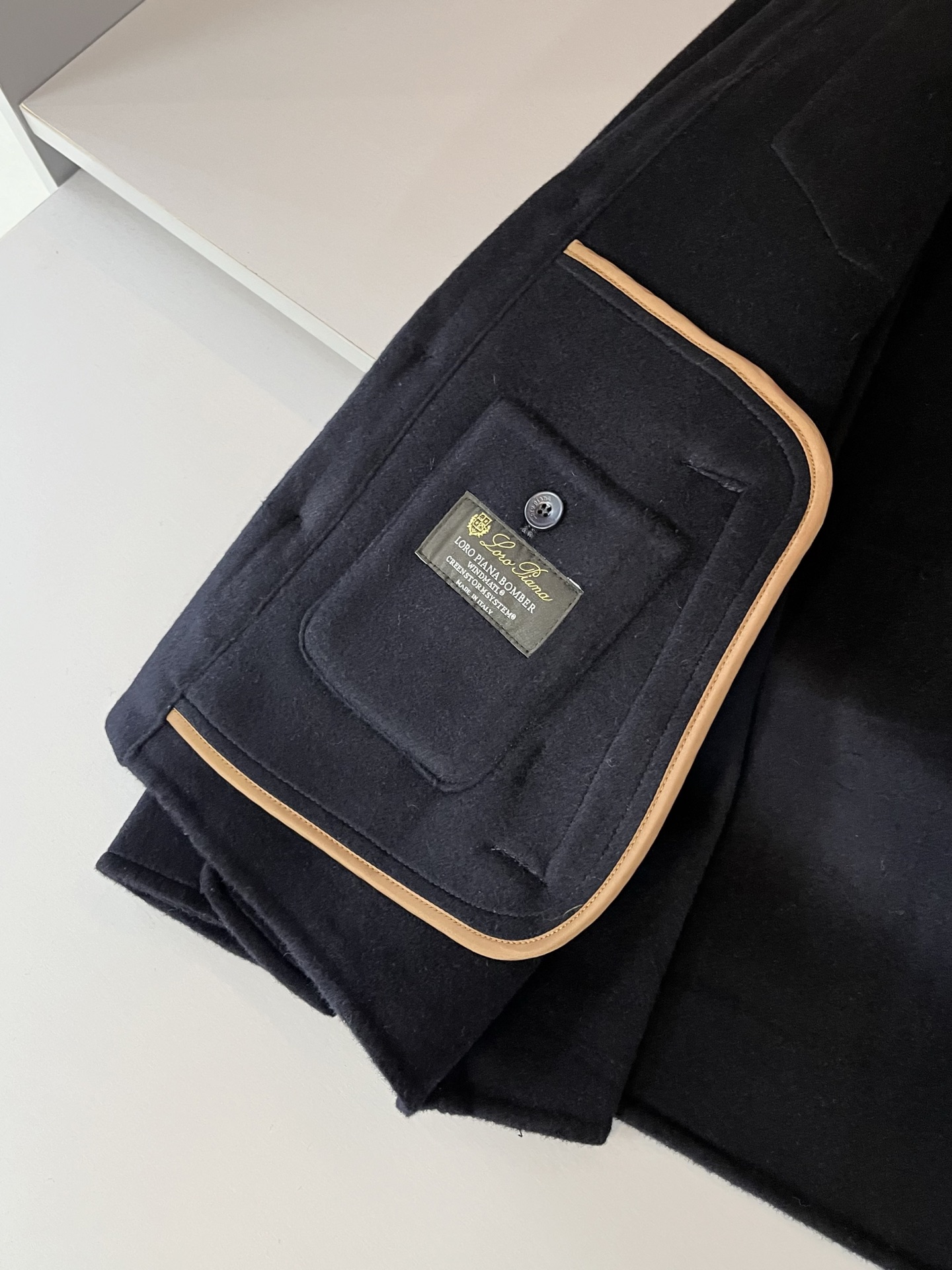 Loro Piana诺悠翩雅 2025秋冬新品男士休闲夹克外套，外贸公司订单！客供羊毛呢材质，经典的专有