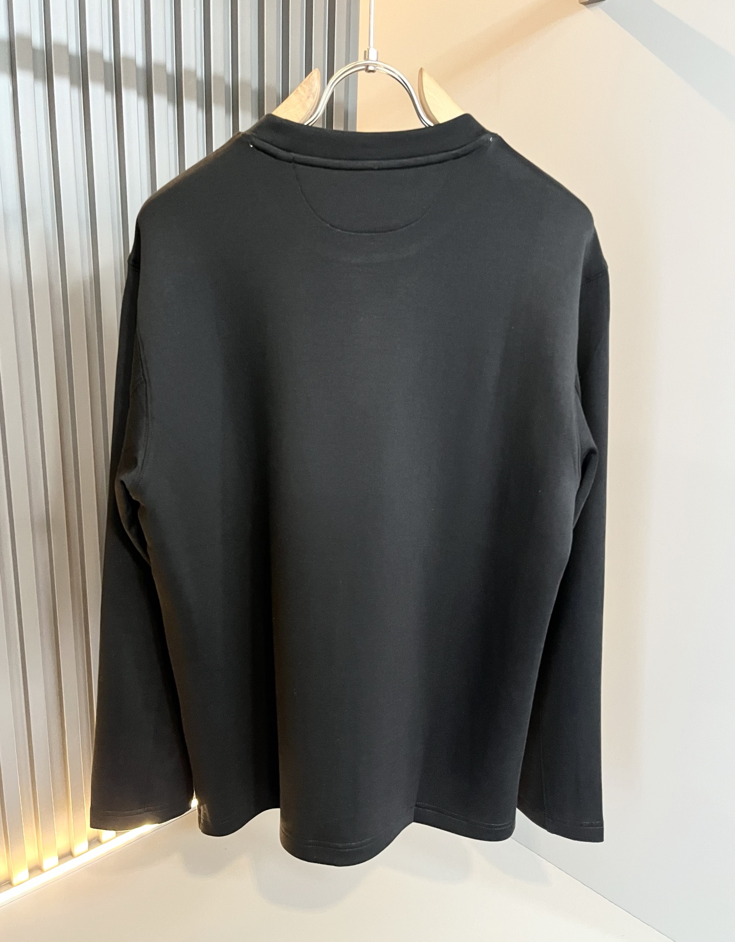 Ermenegildo Zeg*a杰*亚 2025秋冬新品男士长袖休闲打底衫，外贸公司订单！是杰尼亚经典