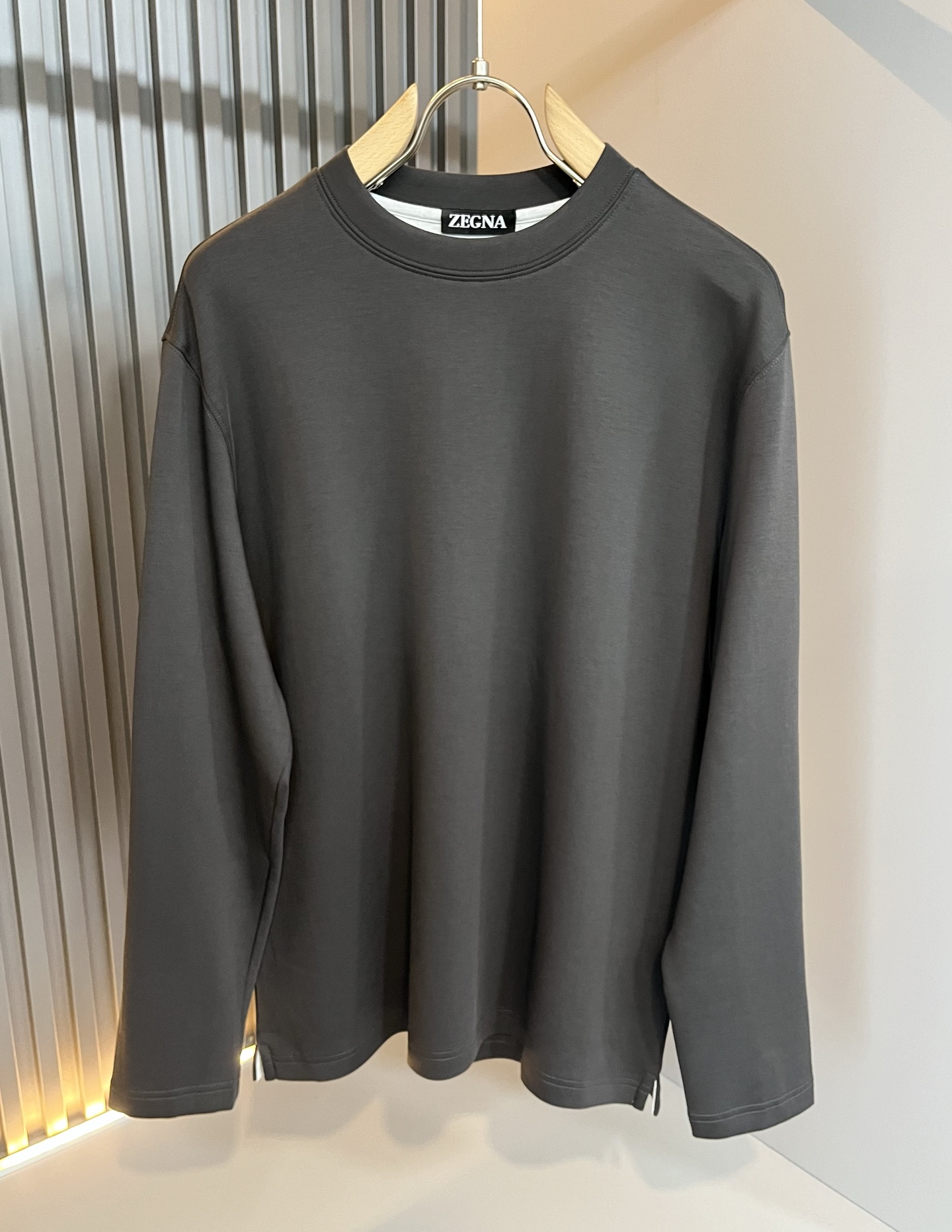 Ermenegildo Zeg*a杰*亚 2025秋冬新品男士长袖休闲打底衫，外贸公司订单！是杰尼亚经典