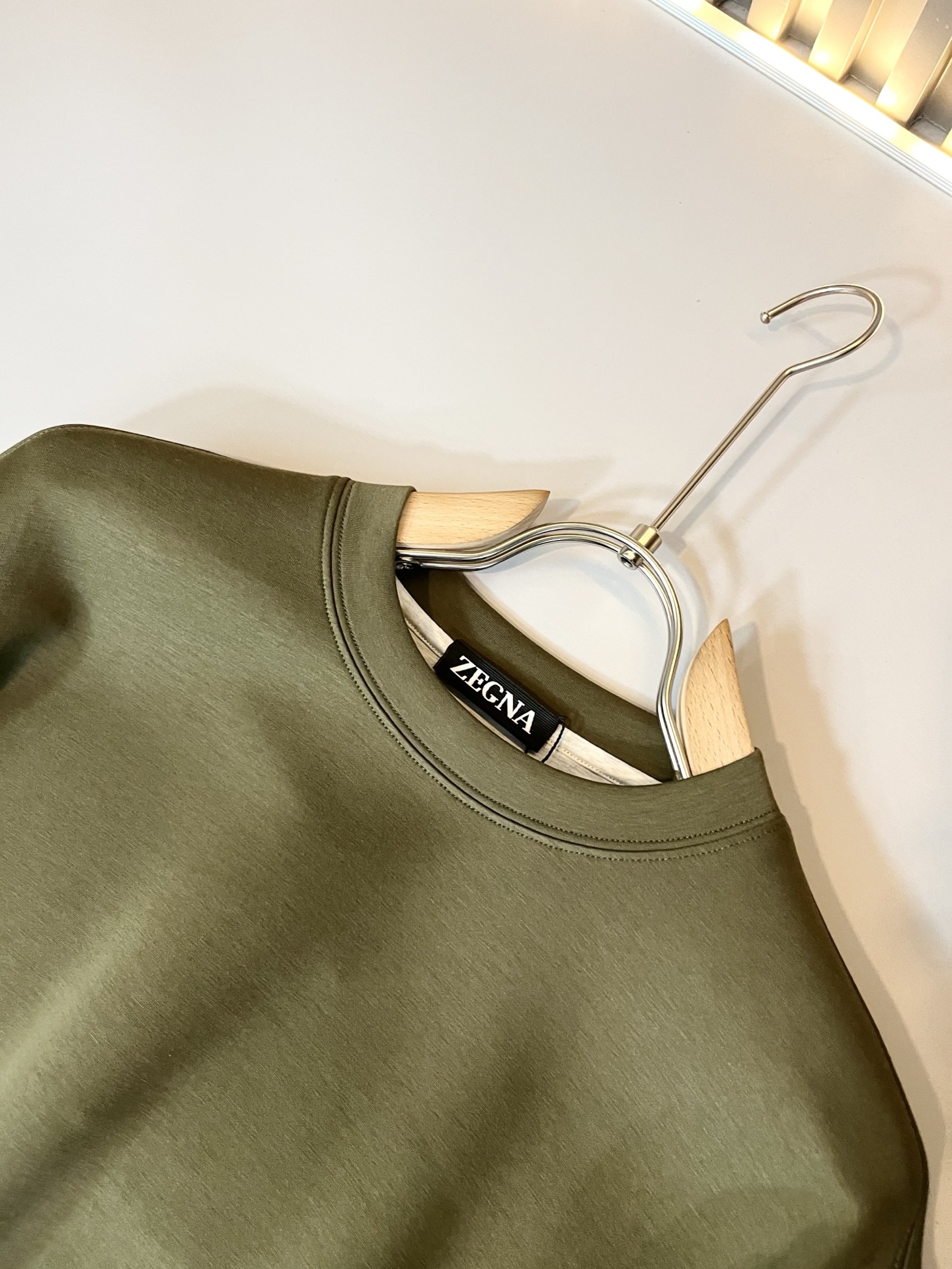 Ermenegildo Zeg*a杰*亚 2025秋冬新品男士长袖休闲打底衫，外贸公司订单！是杰尼亚经典