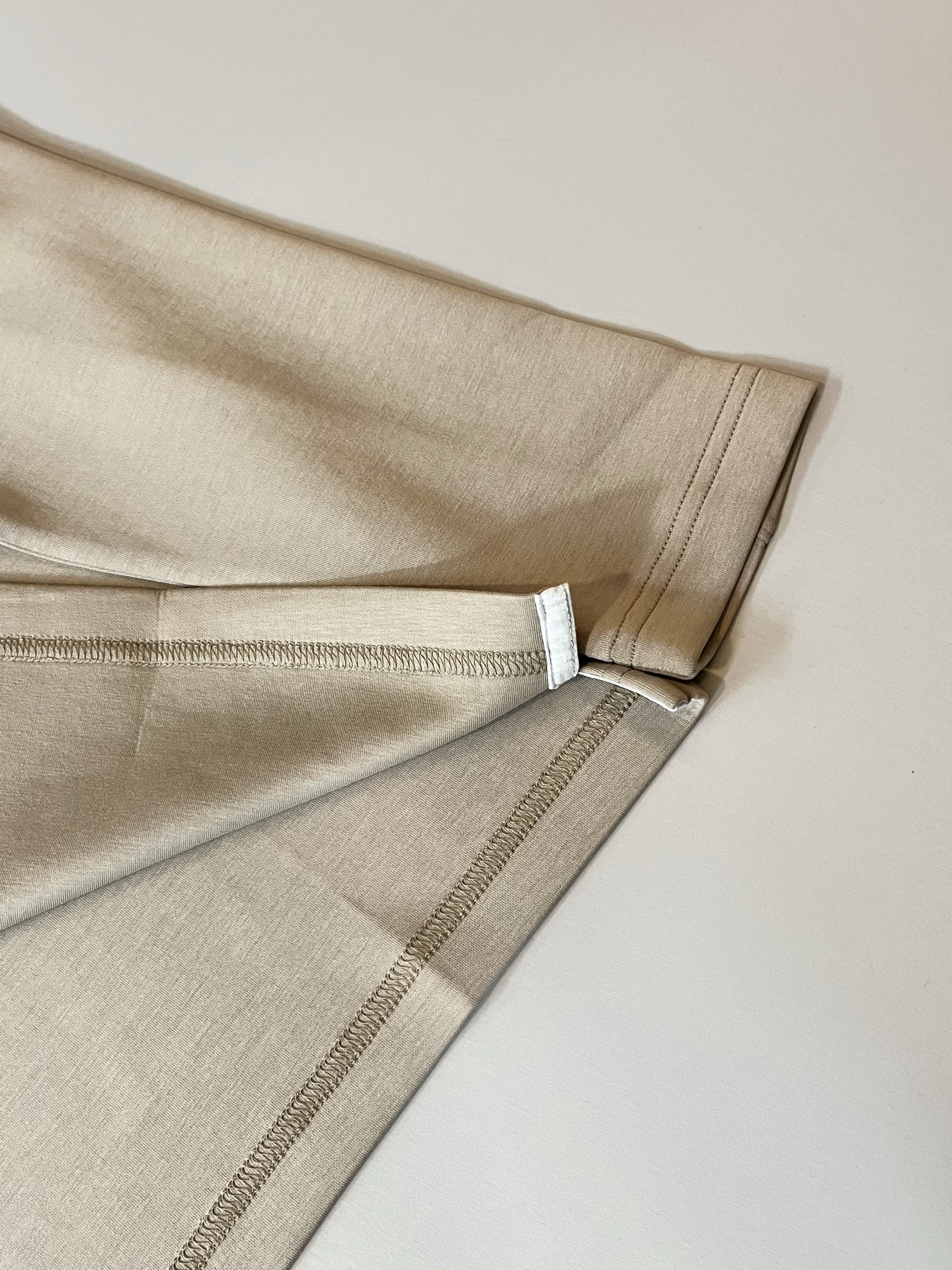 Ermenegildo Zeg*a杰*亚 2025秋冬新品男士长袖休闲打底衫，外贸公司订单！是杰尼亚经典