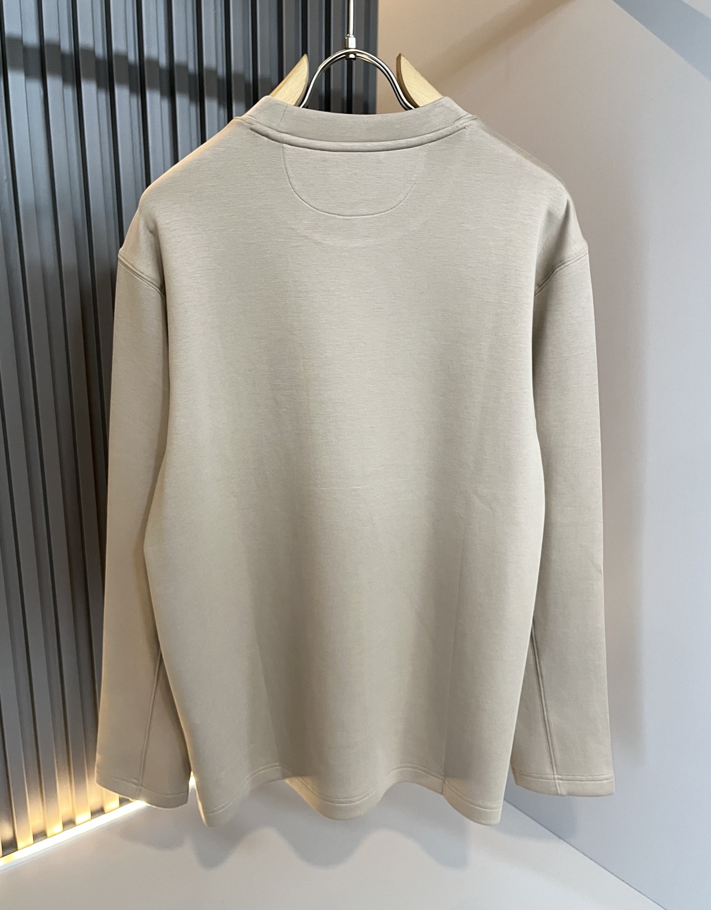 Ermenegildo Zeg*a杰*亚 2025秋冬新品男士长袖休闲打底衫，外贸公司订单！是杰尼亚经典