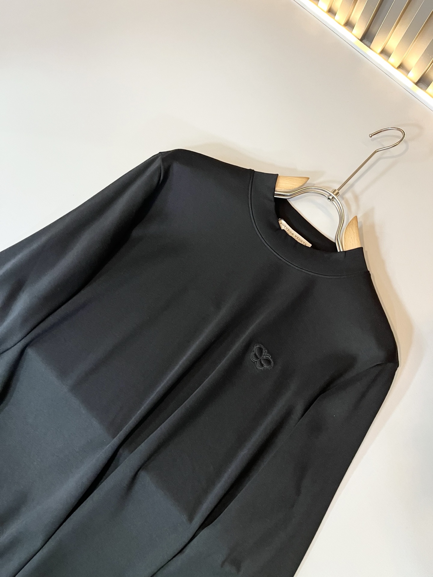 BottegaVene*a宝*嘉 2025秋冬新款男士打底衫，这是今年目前为止最牛批的一款纯色高品质面料